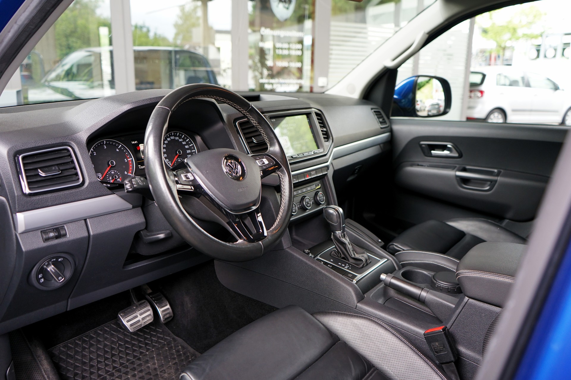 VW Amarok 3.0TDI Aventura 4Motion Automatic-image-4
