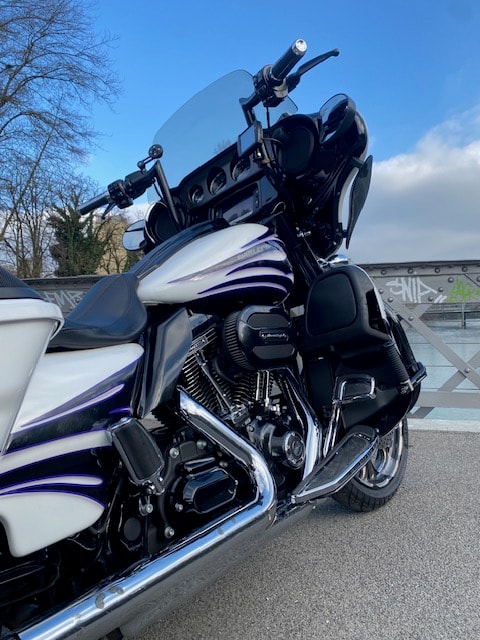 HARLEY-DAVIDSON Street Glide CVO-image-6
