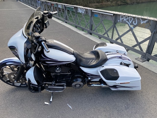 HARLEY-DAVIDSON Street Glide CVO-image-3