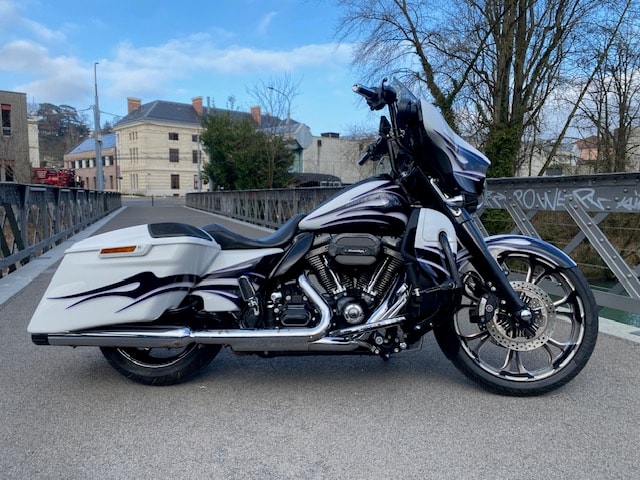 HARLEY-DAVIDSON Street Glide CVO-image-1