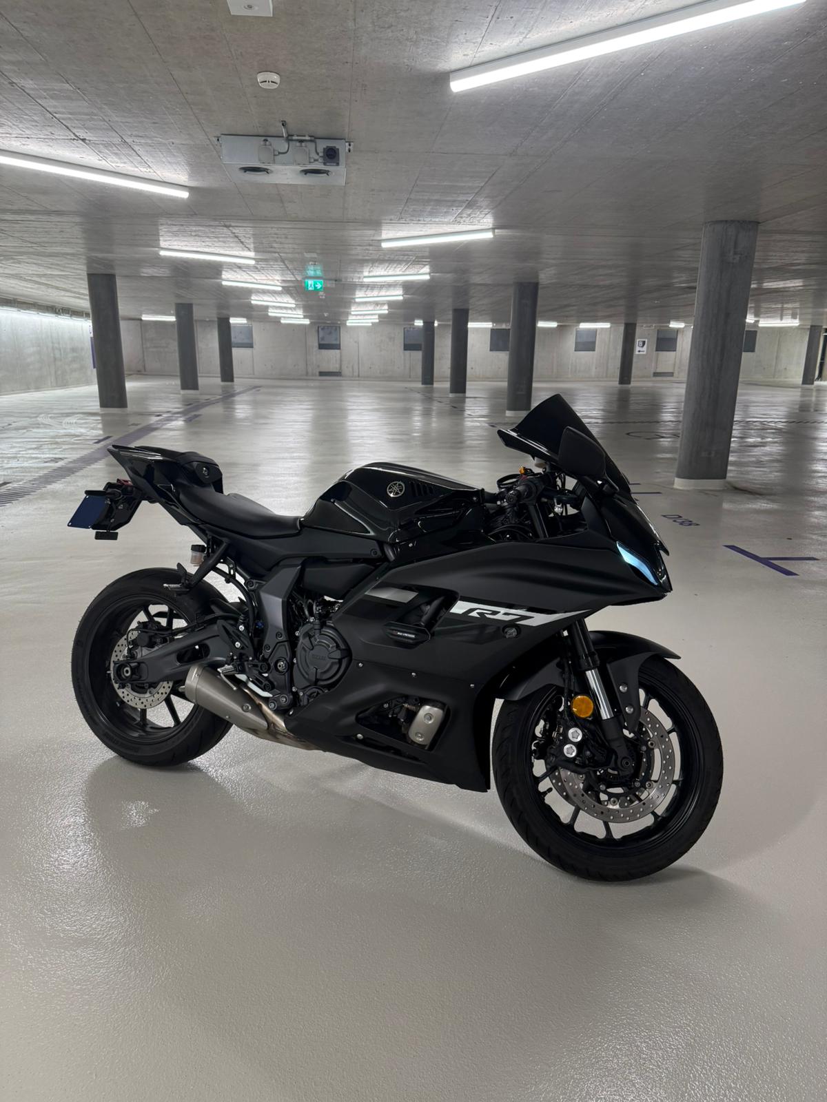 YAMAHA YZF-R7 (35kW)-image-0
