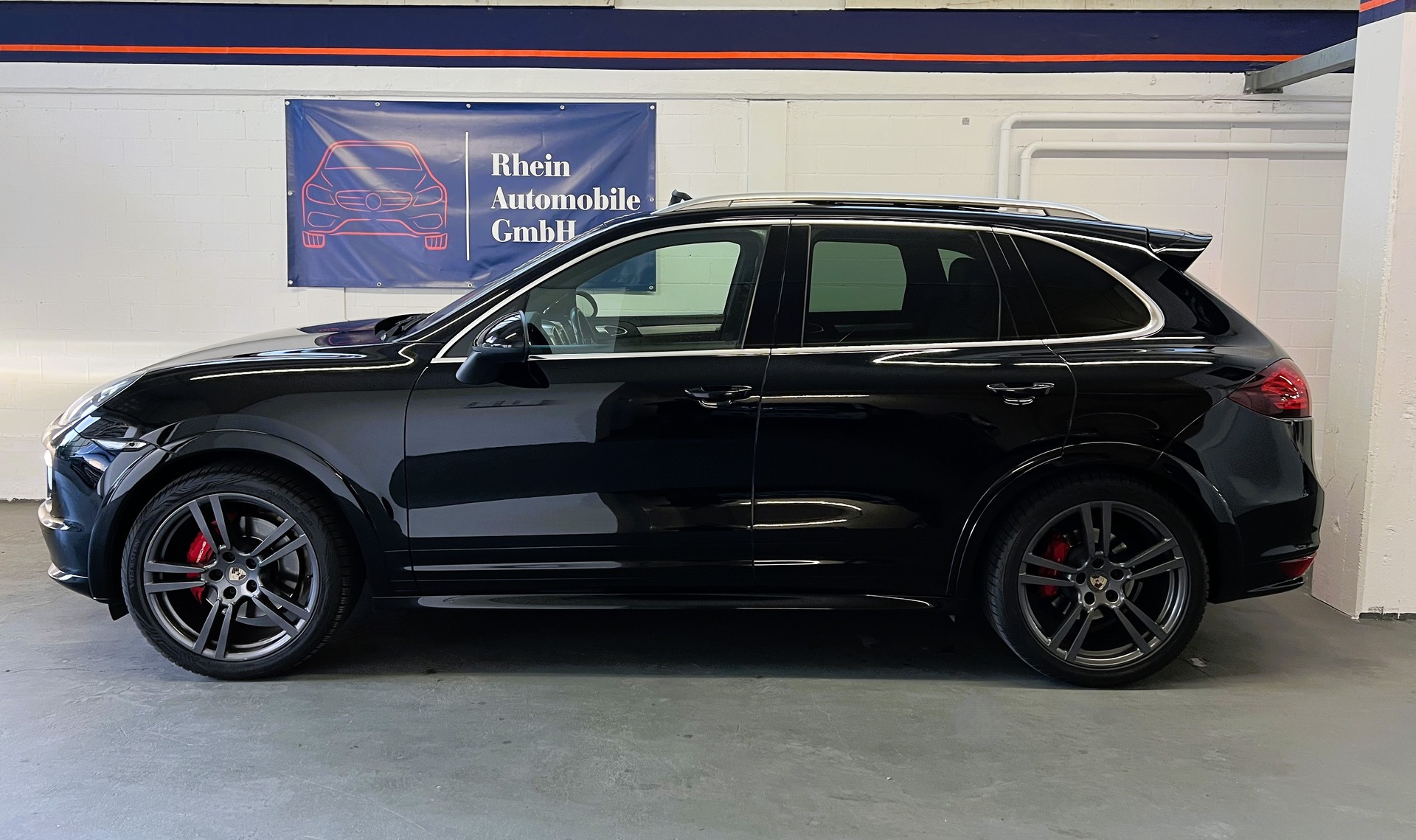 PORSCHE Cayenne GTS-image-2