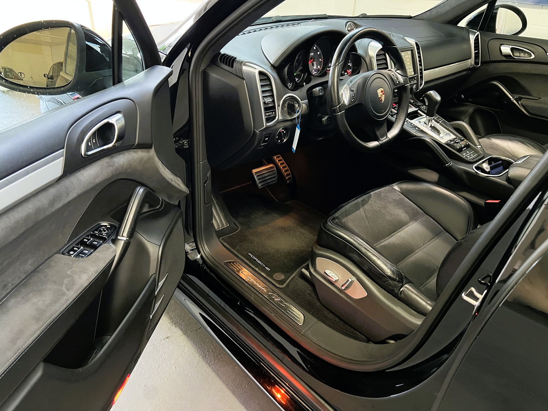 PORSCHE Cayenne GTS-image-4