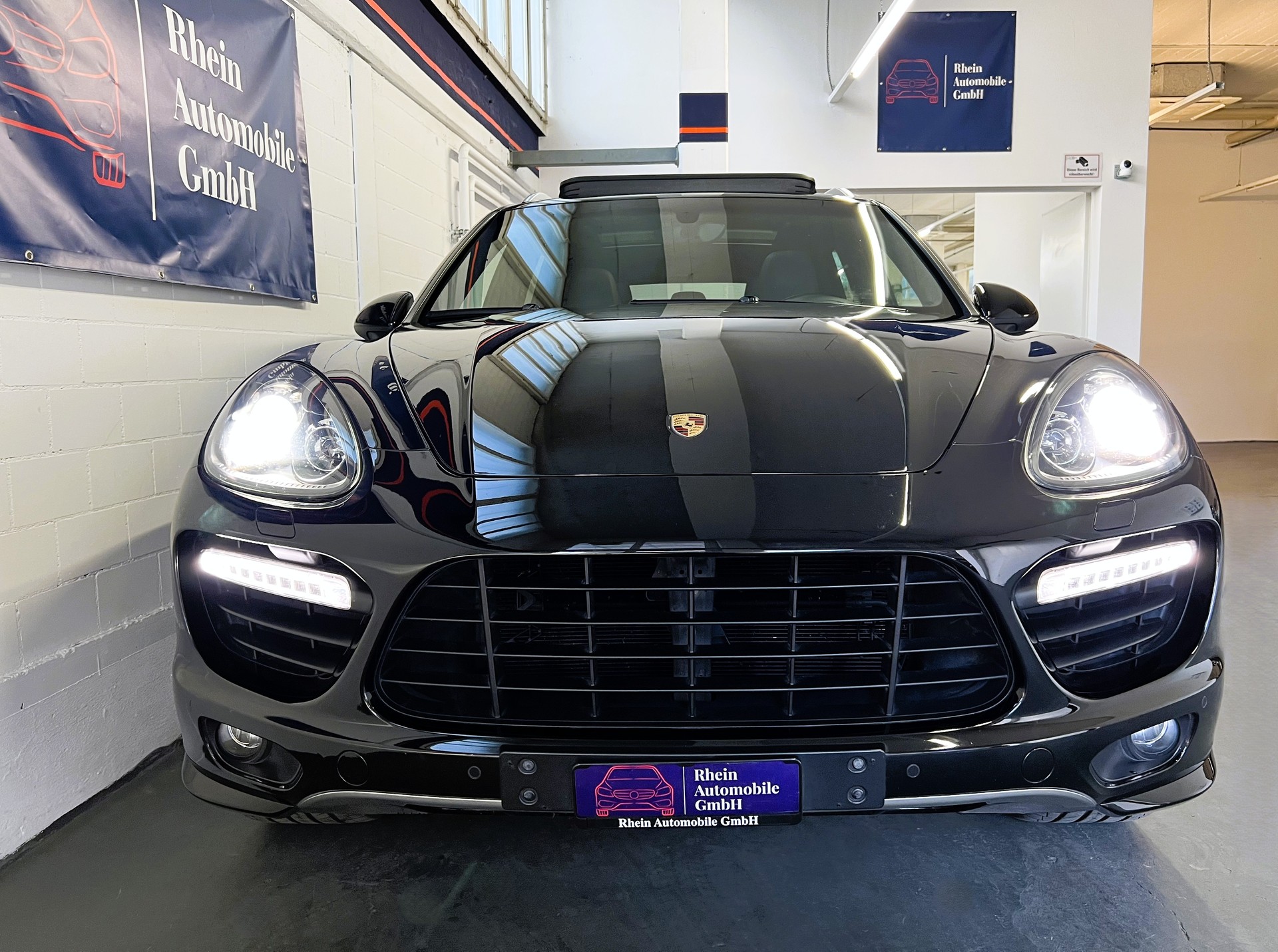PORSCHE Cayenne GTS-image-1