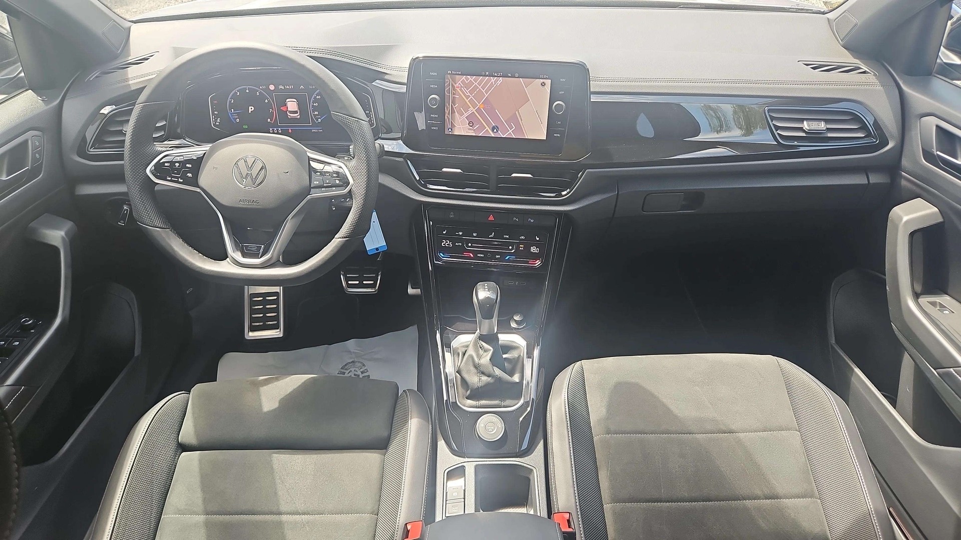 VW T-Roc 2.0 TSI R-Line DSG 4Motion Black Style mit AHK & Rückfahrkamera-image-9