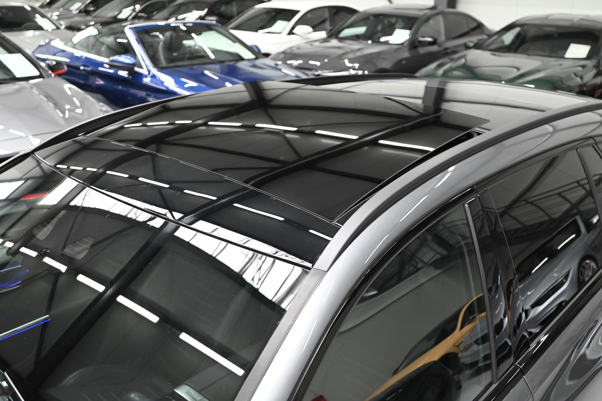 MERCEDES-BENZ C 300 d T AMG Line-showroom-element-3