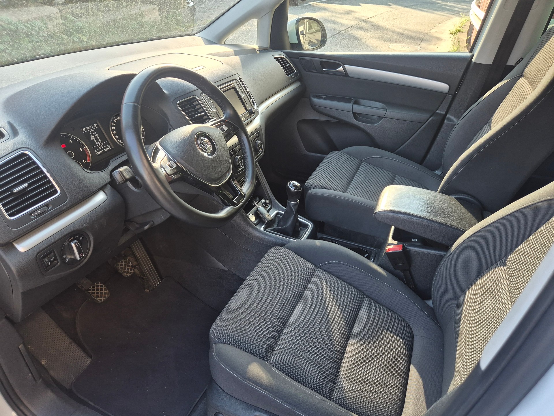 VW Sharan 2.0 TDI BMT Comfortline *7 Plätzer*-image-6