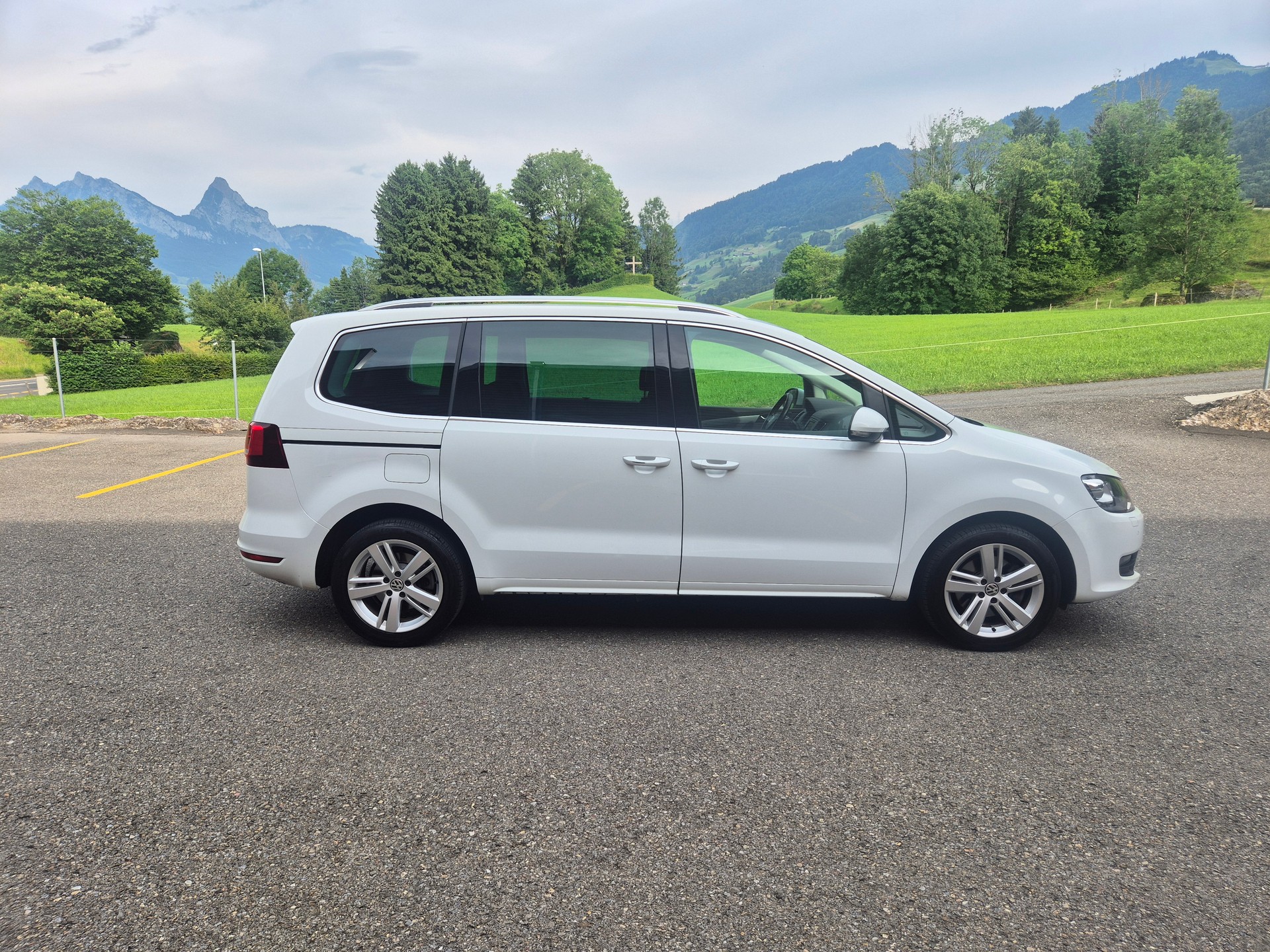 VW Sharan 2.0 TDI BMT Comfortline *7 Plätzer*-image-4