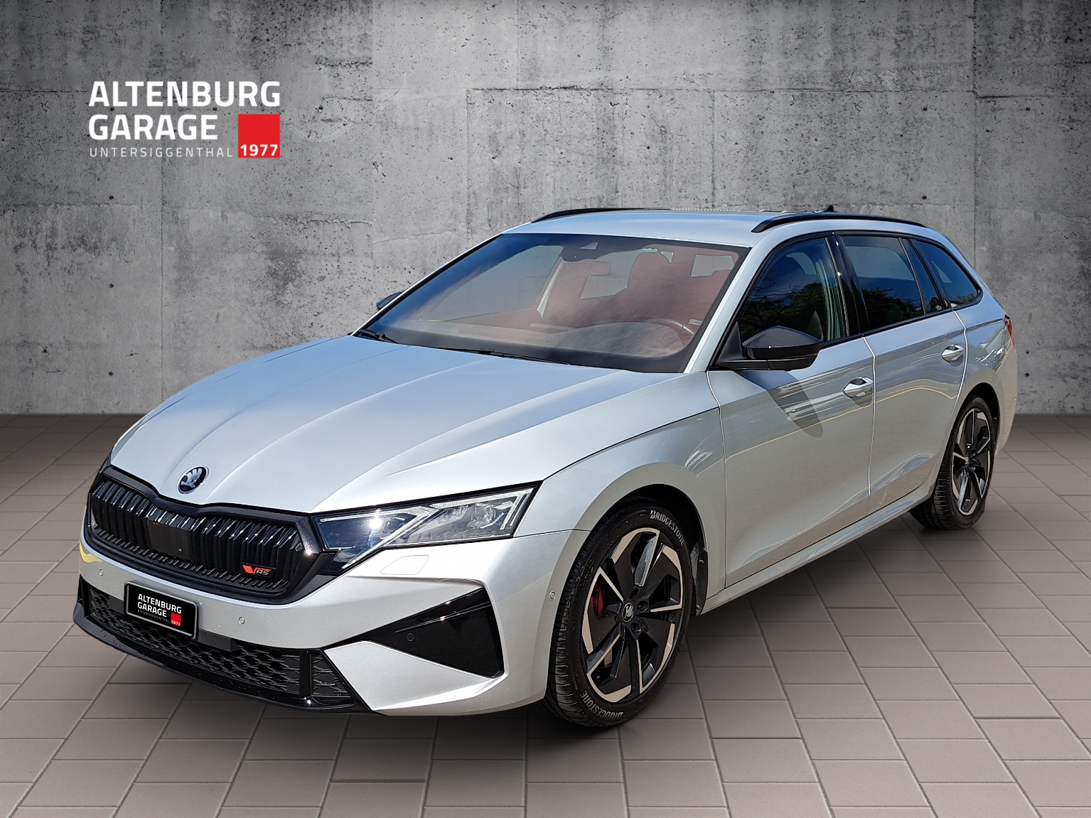 SKODA Octavia Combi 2.0 TSI RS DSG 265 PS