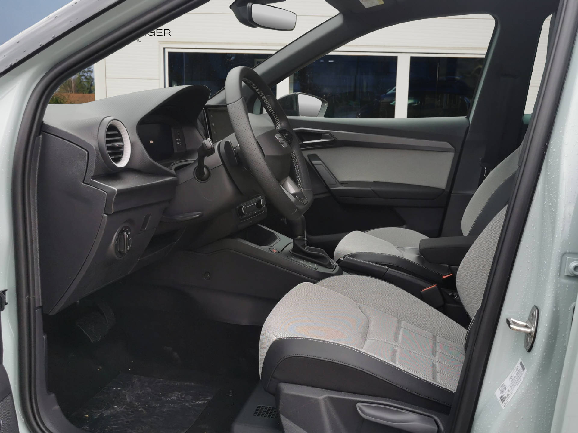 SEAT Arona 1.5 TSI FR DSG-image-8