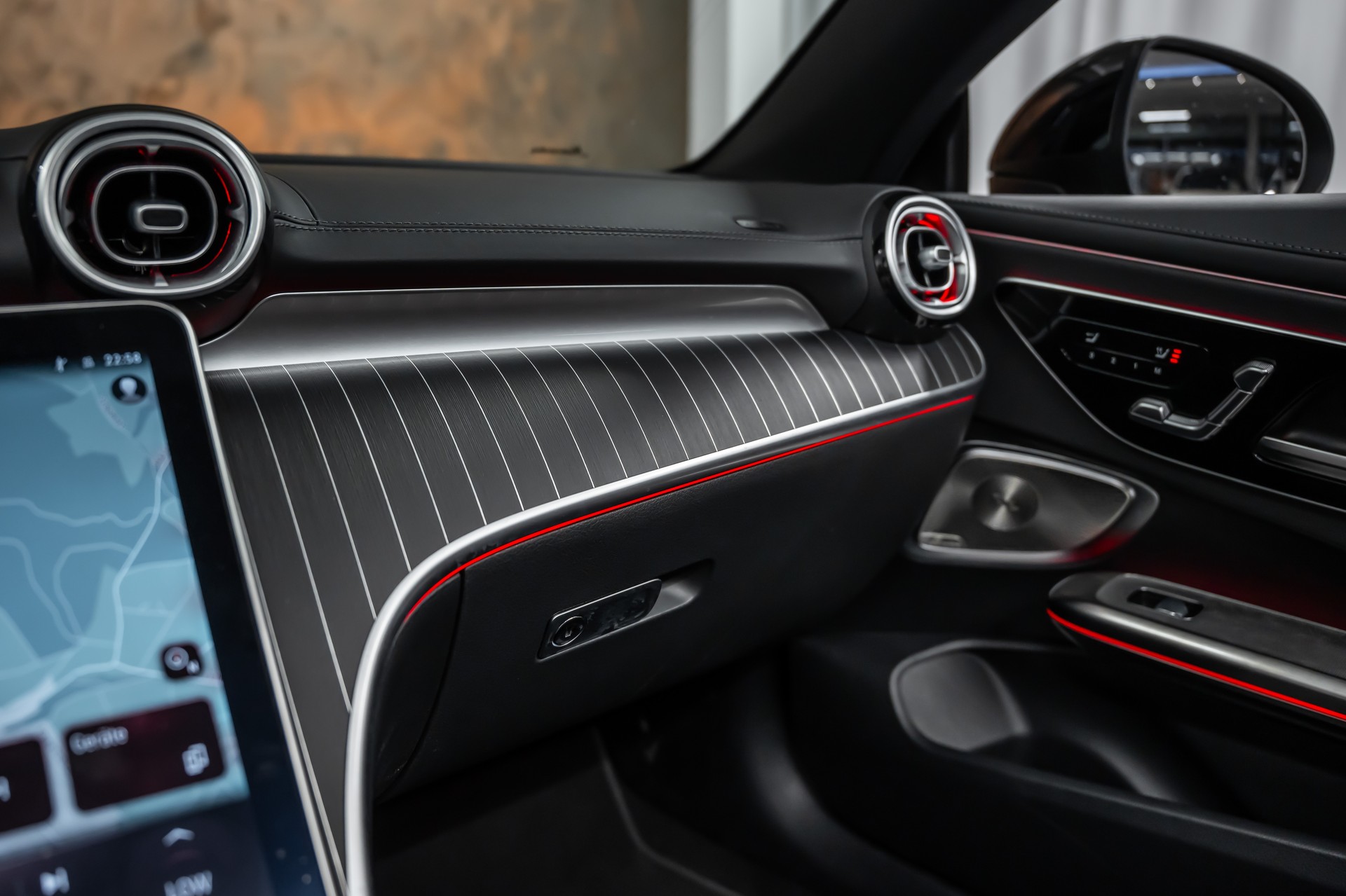 MERCEDES-BENZ CLE 300 AMG Line 4matic Cabriolet *Digital-Light*Head-Up*Burmester*360°*-image-23