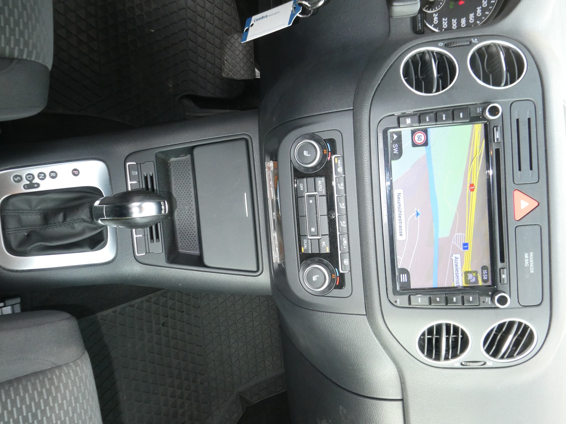 VW Golf Plus 1.4 TSI Highline DSG-image-12