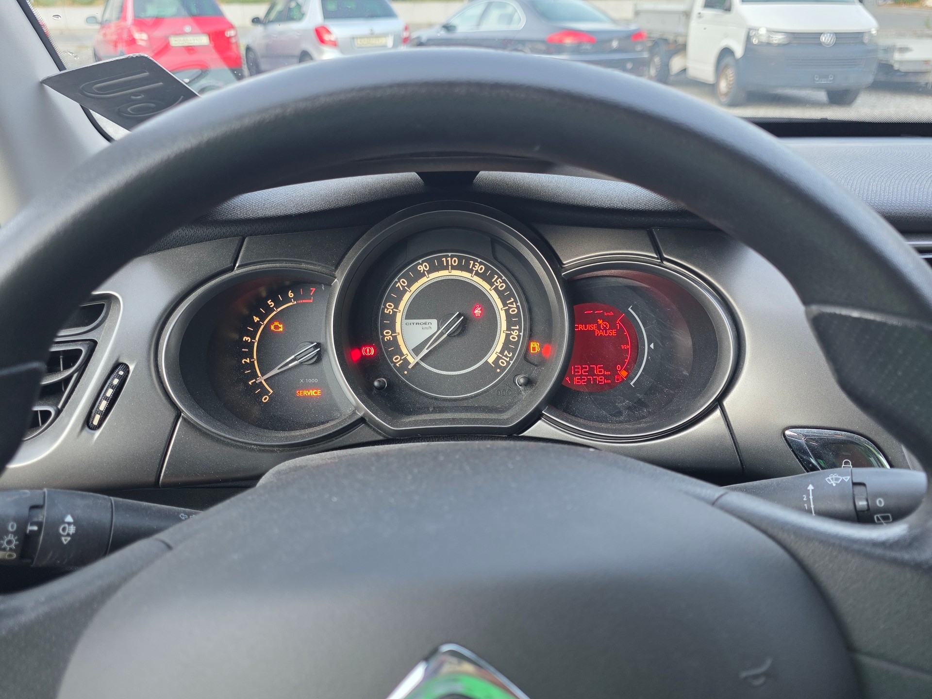 CITROEN C3 1.2i Attraction-image-12