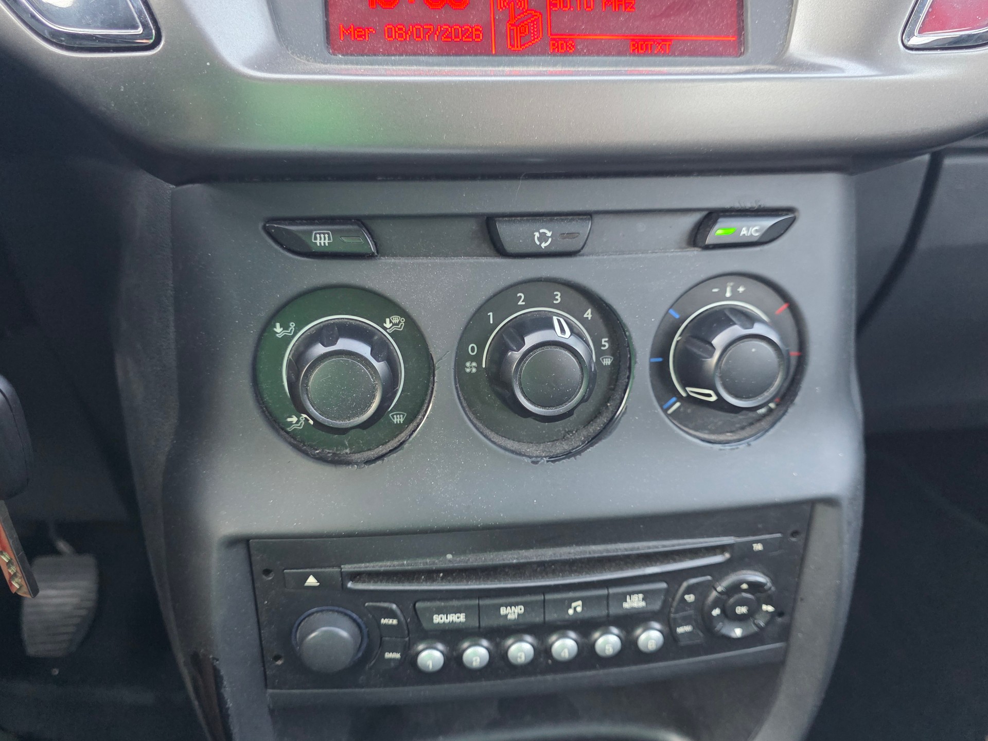 CITROEN C3 1.2i Attraction-image-13