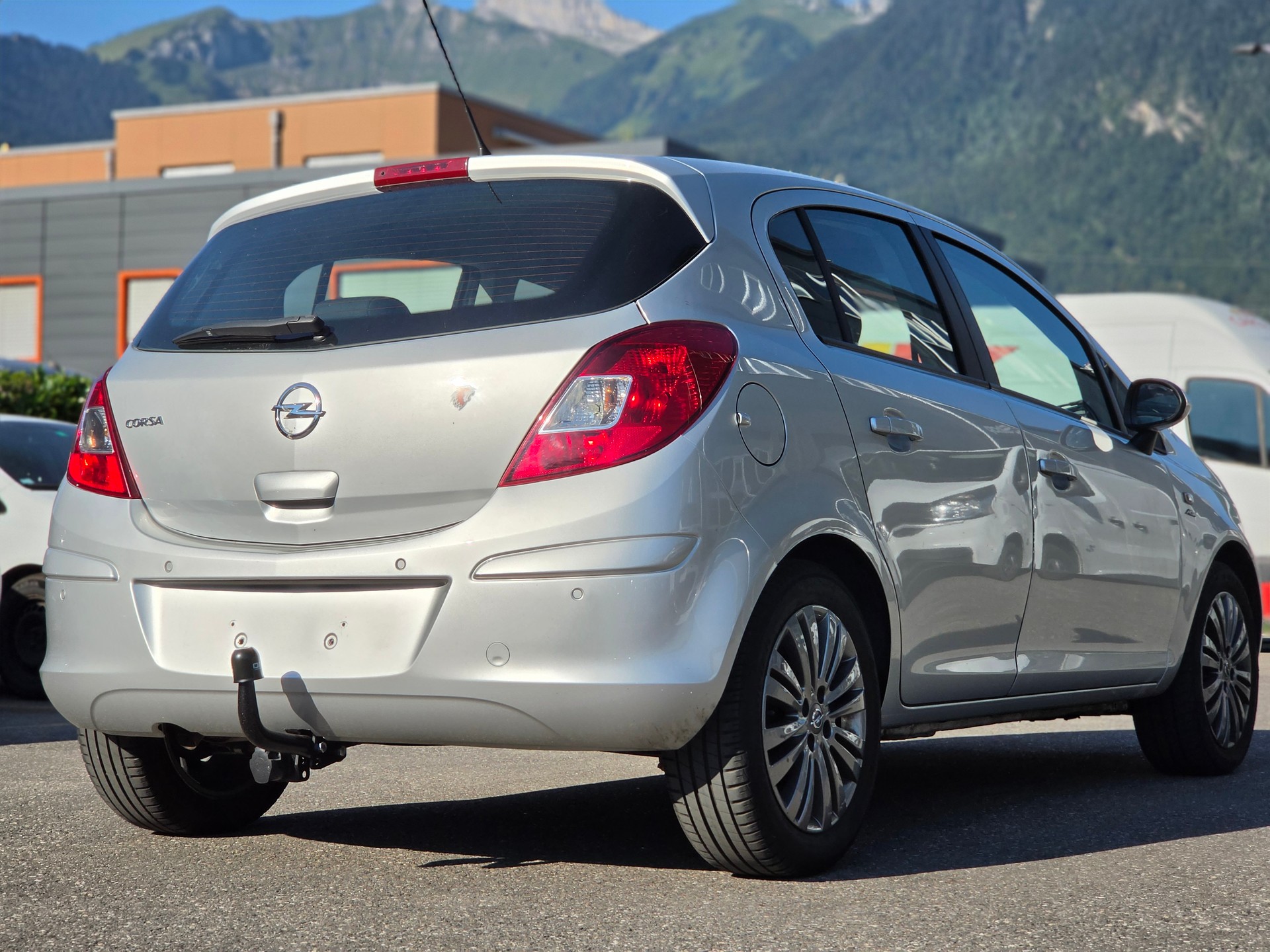 OPEL Corsa 1.4 TP Anniversary Edition Automatic-image-4