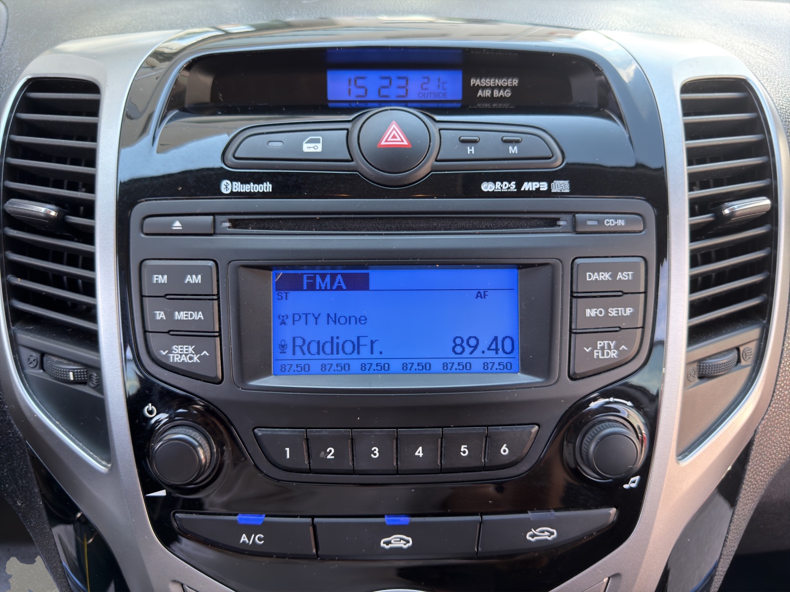 HYUNDAI iX20 1.6 Style-image-14