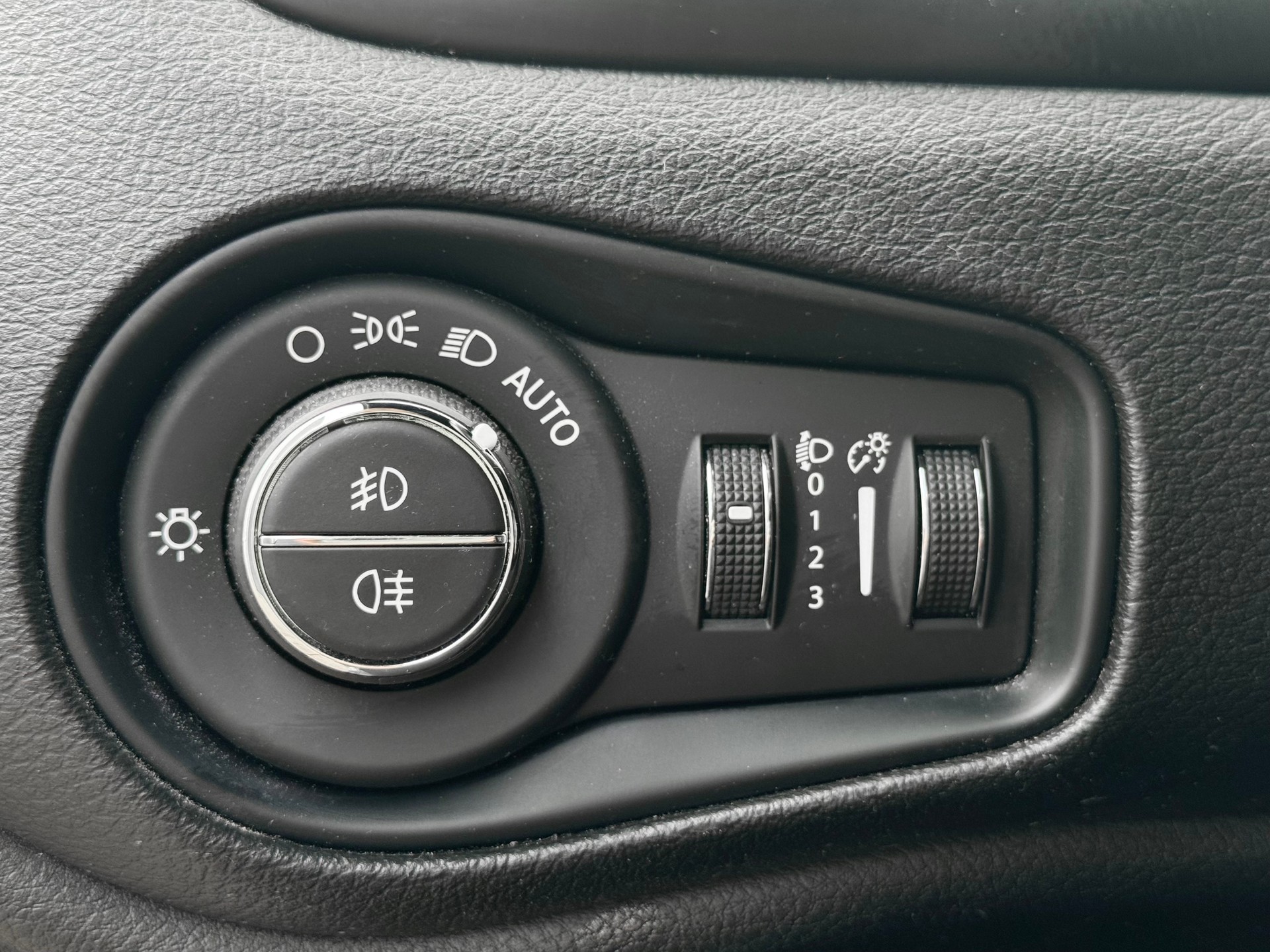 JEEP Renegade 1.3 GSE Turbo Limited-image-21