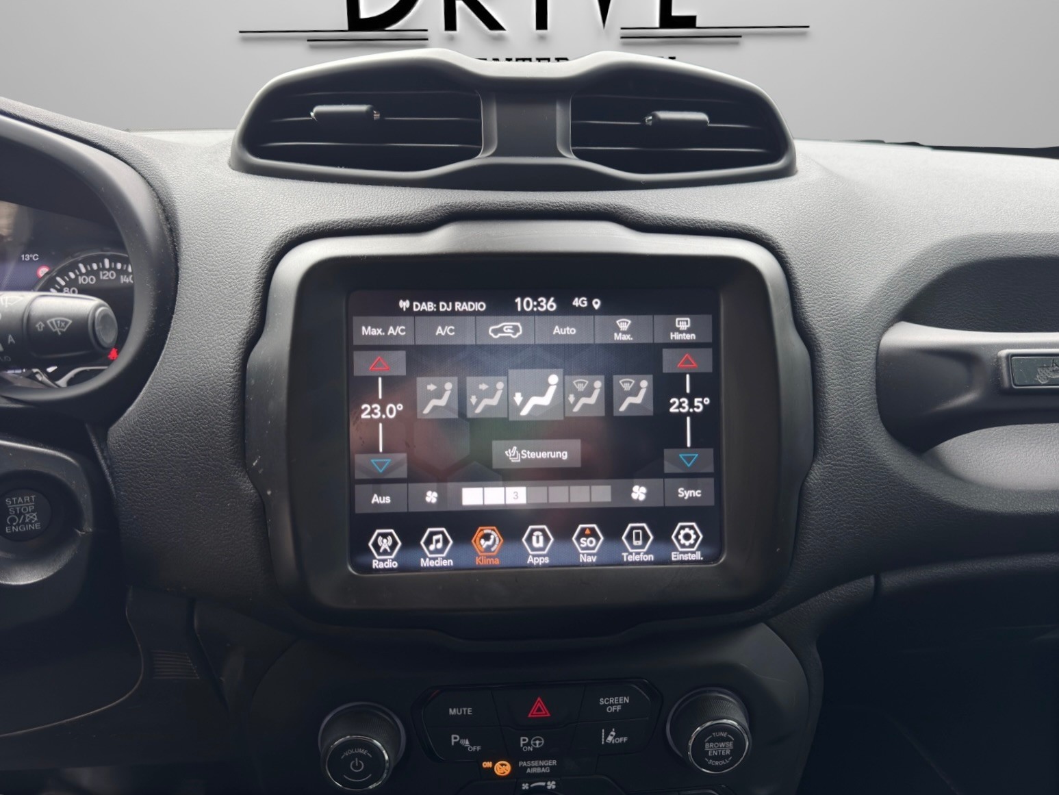 JEEP Renegade 1.3 GSE Turbo Limited-image-16