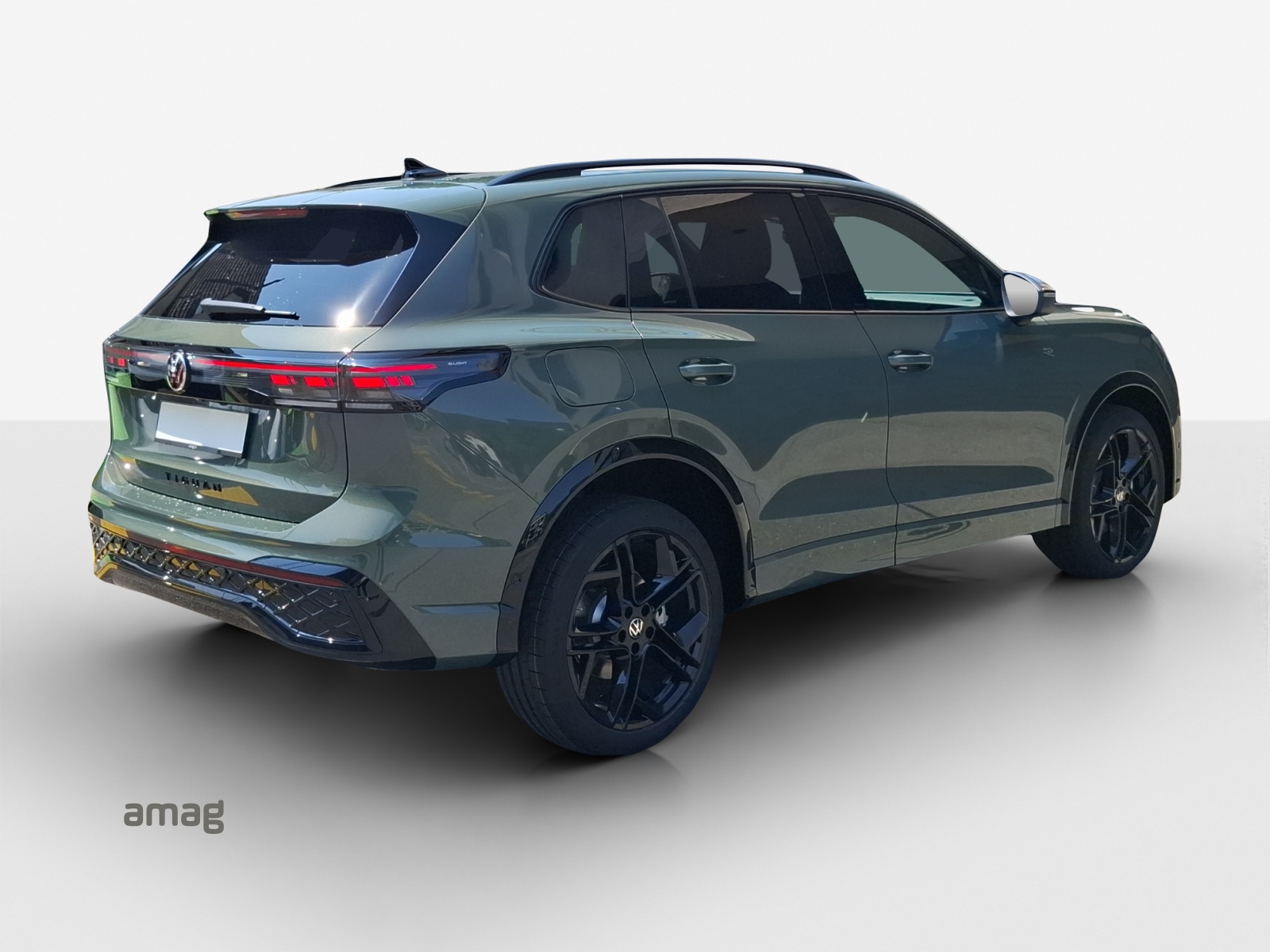 VW Tiguan 2.0 TSI DSG R-Line Plus 4Motion-image-4
