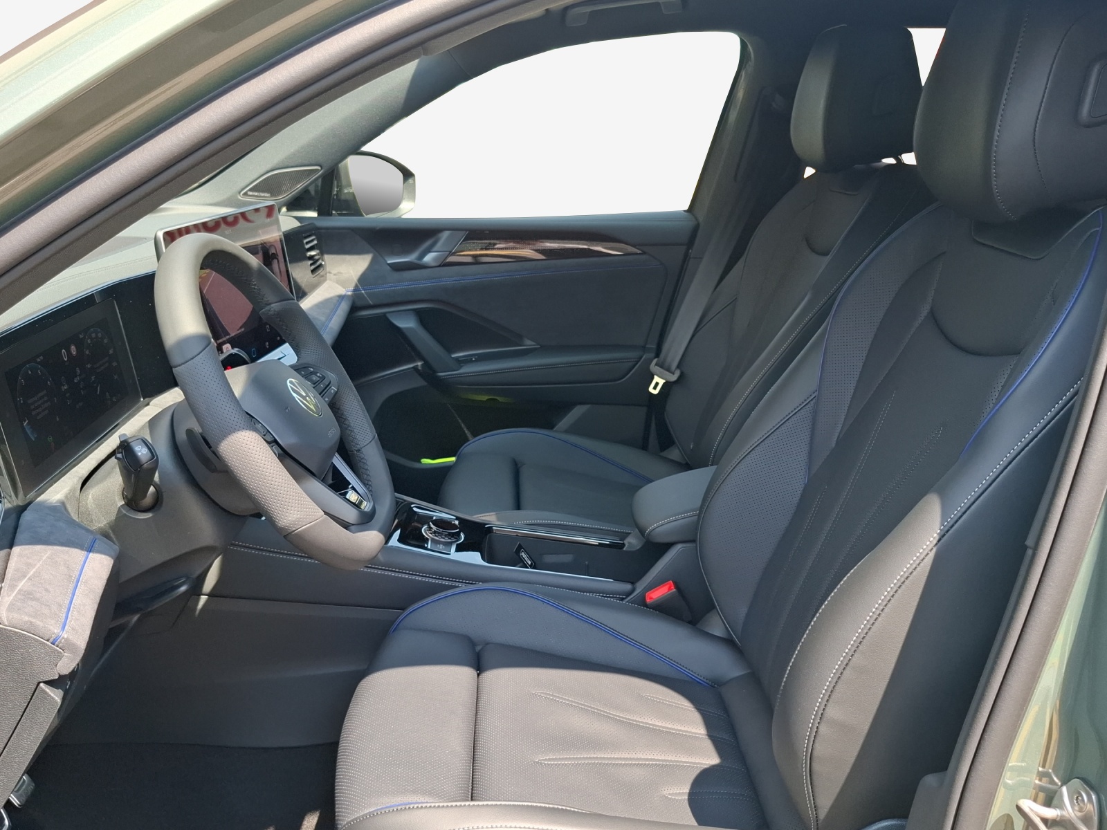 VW Tiguan 2.0 TSI DSG R-Line Plus 4Motion-image-7