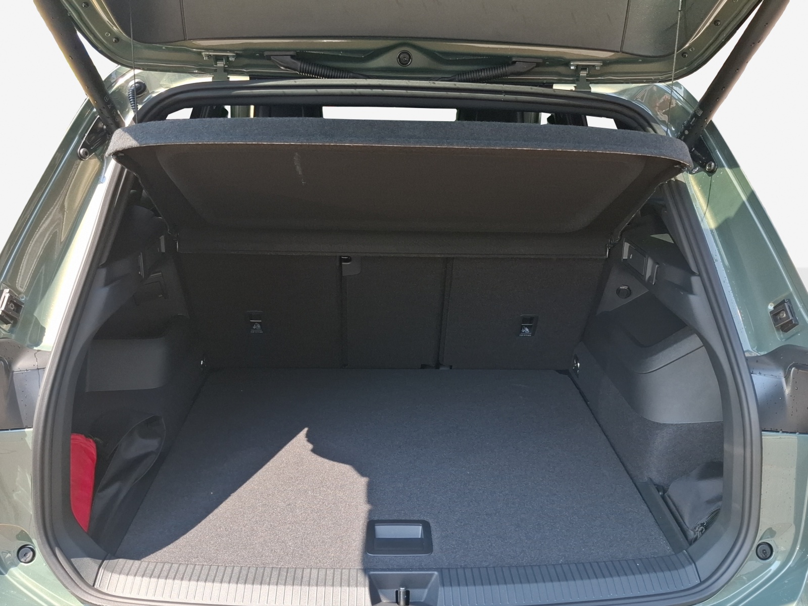 VW Tiguan 2.0 TSI DSG R-Line Plus 4Motion-image-12
