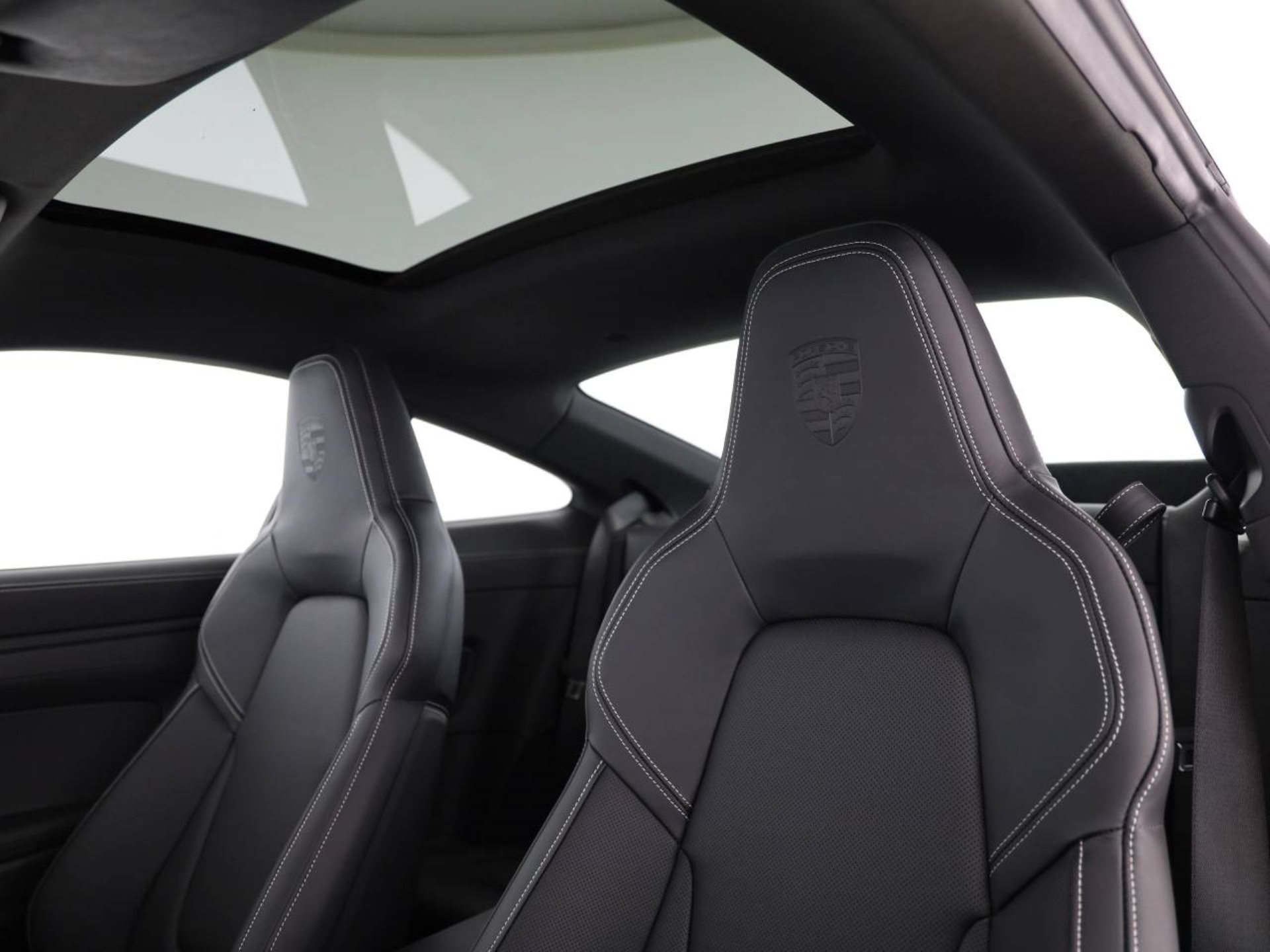 PORSCHE 911 Carrera 4S-image-15