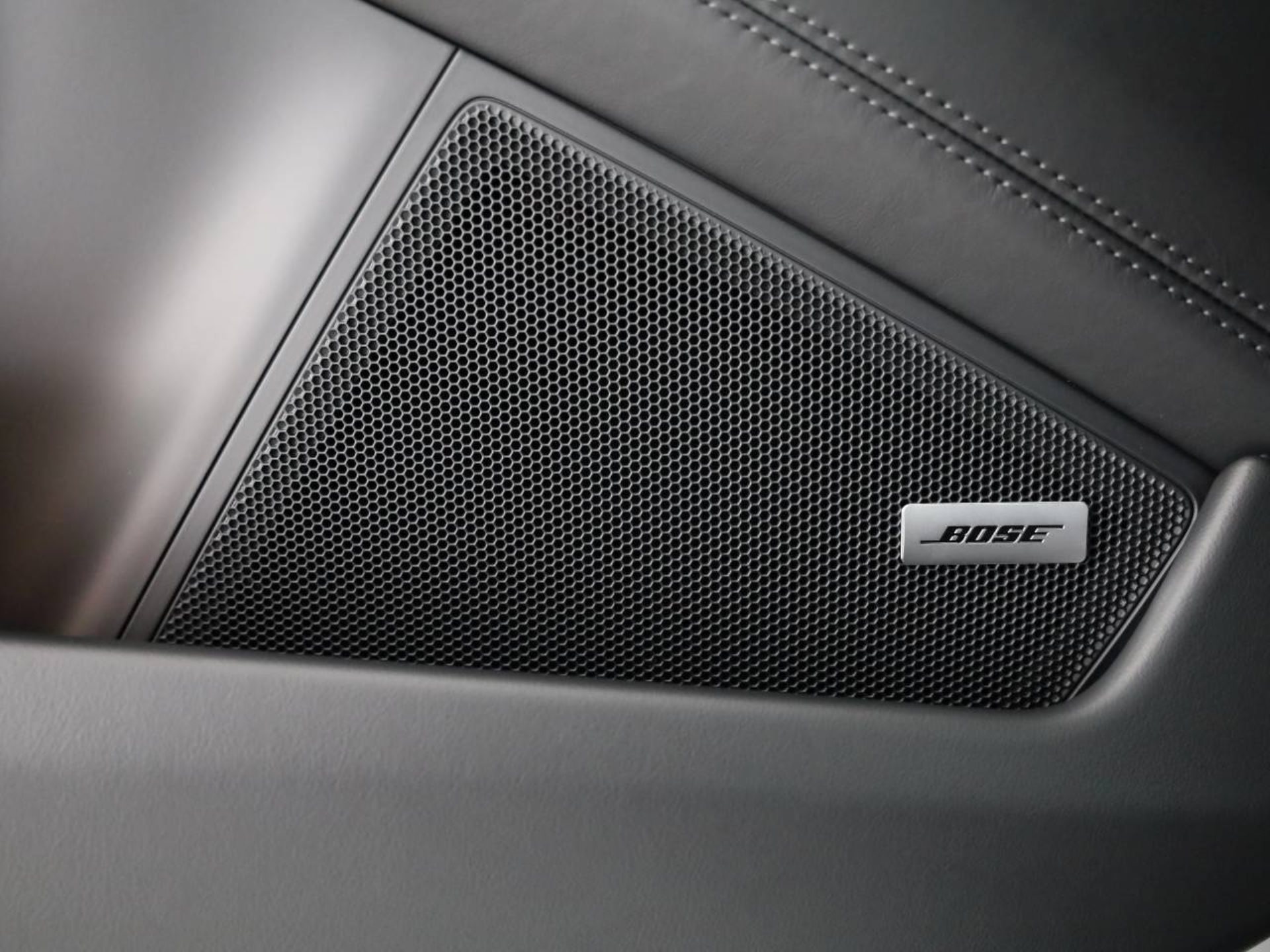 PORSCHE 911 Carrera 4S-image-18