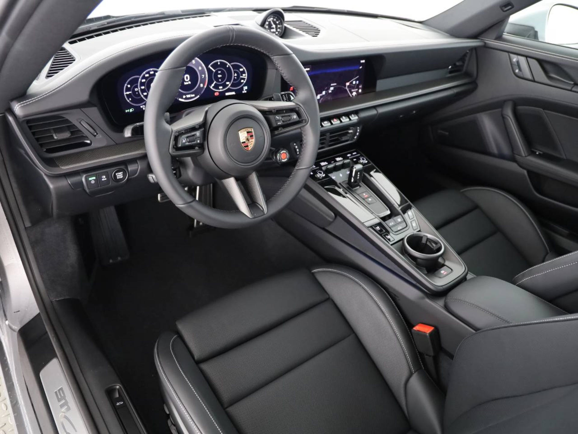PORSCHE 911 Carrera 4S-showroom-element-3