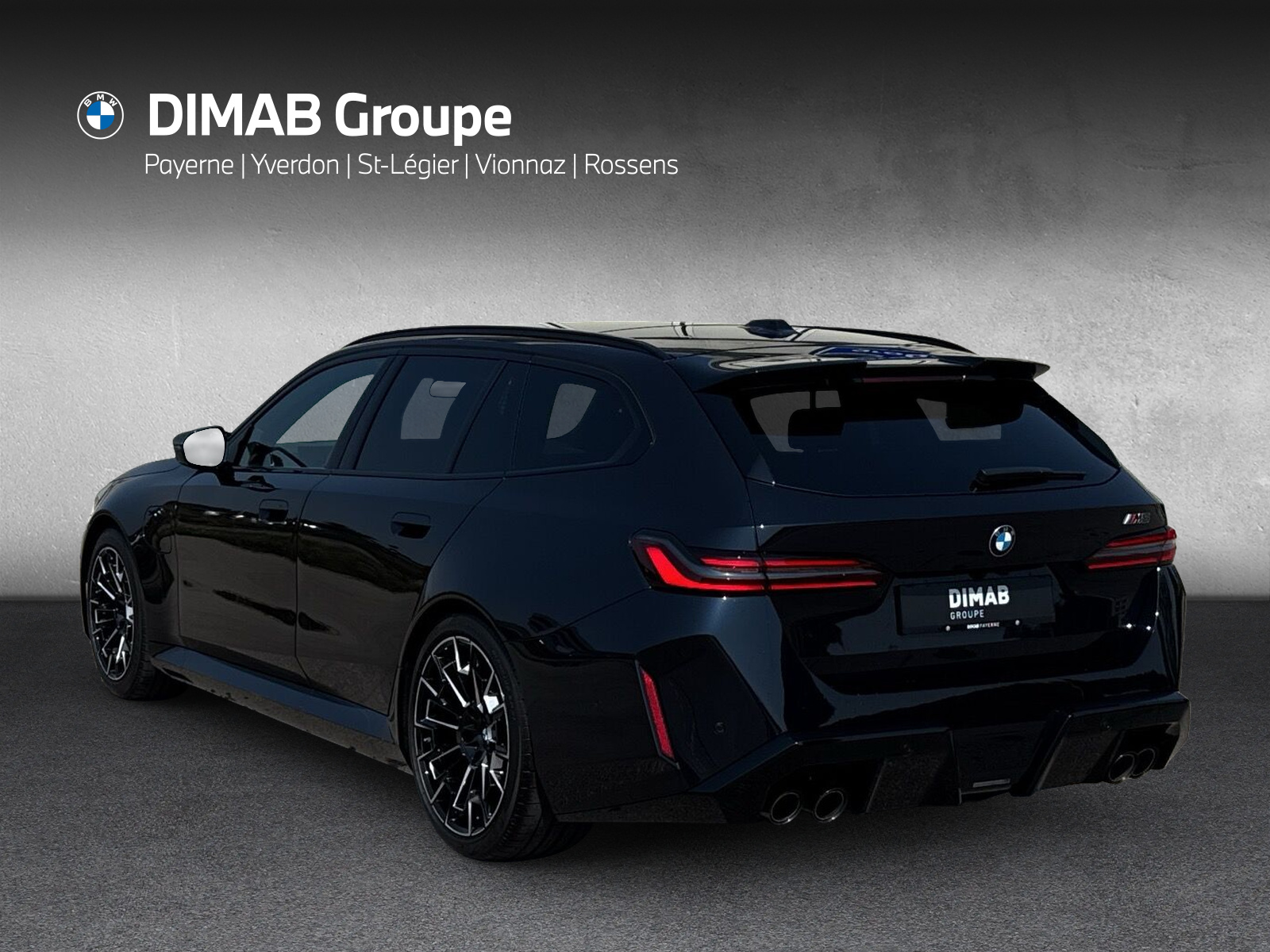 BMW M5 xDrive Touring-showroom-element-2