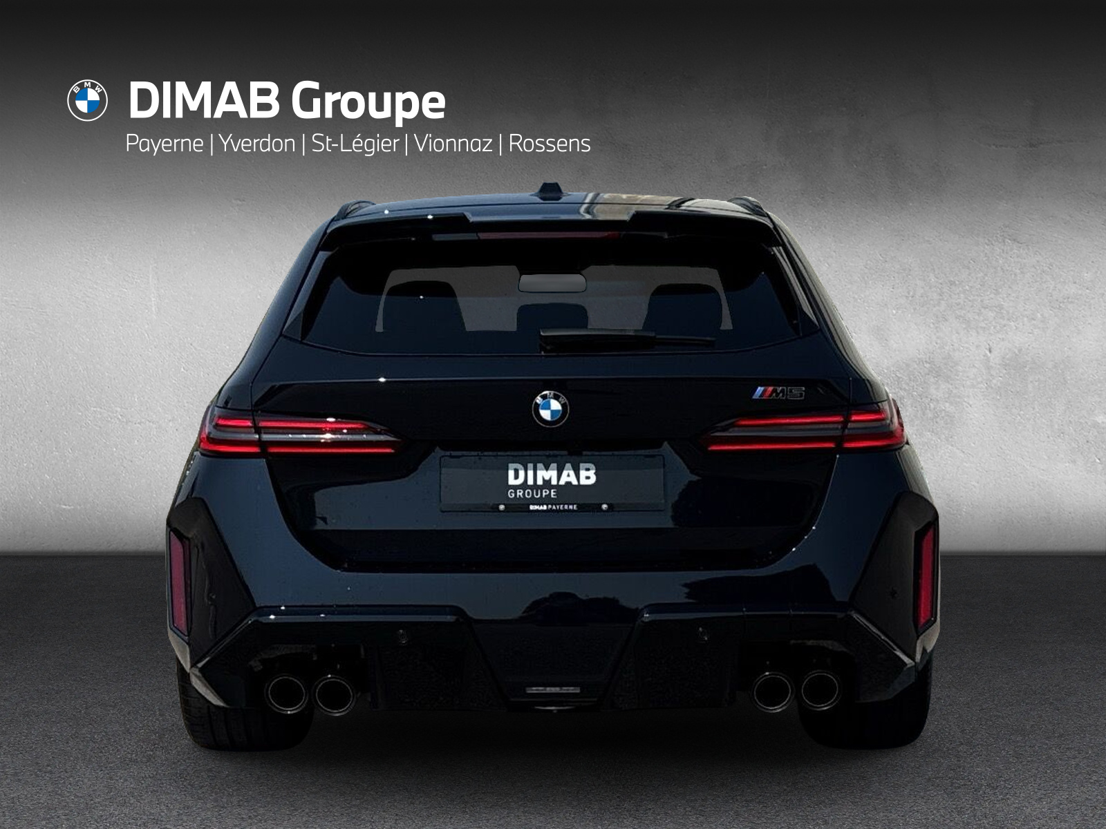 BMW M5 xDrive Touring-showroom-element-3