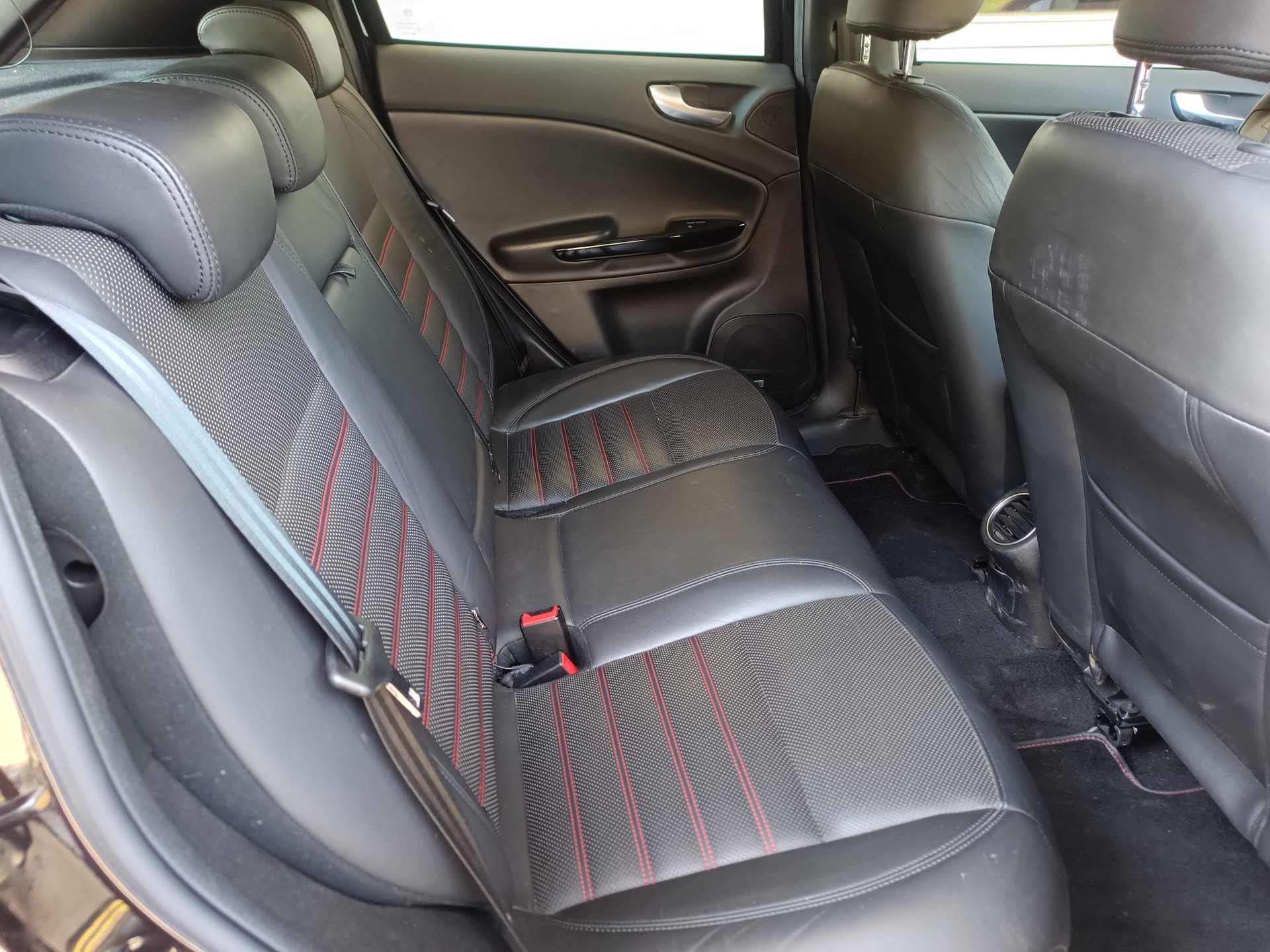 ALFA ROMEO Giulietta 1.4 MultiAir Veloce TCT Sportiva-image-7
