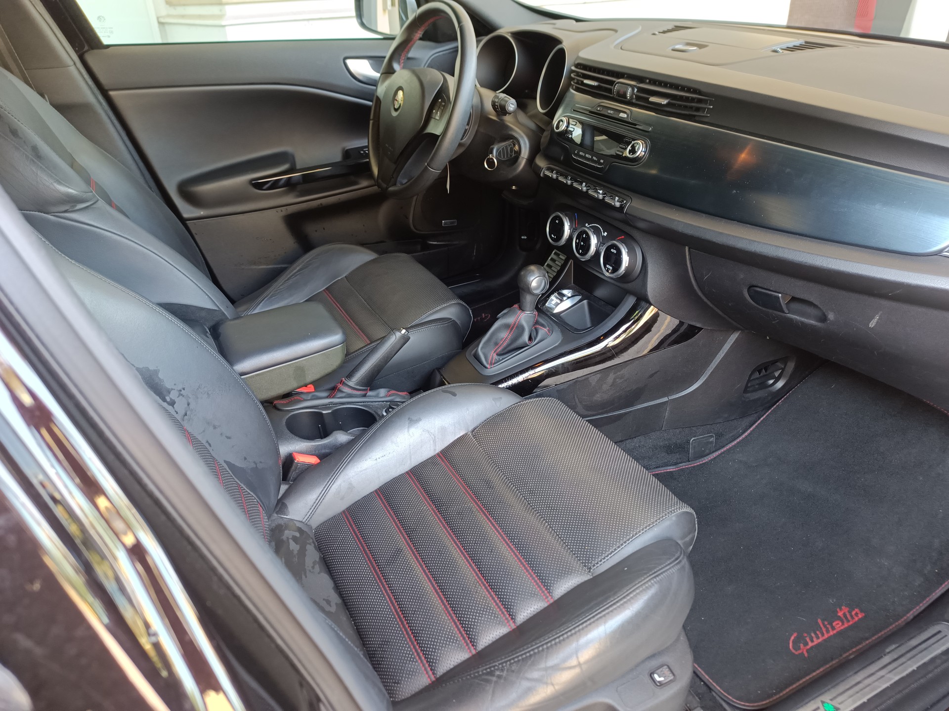 ALFA ROMEO Giulietta 1.4 MultiAir Veloce TCT Sportiva-image-8