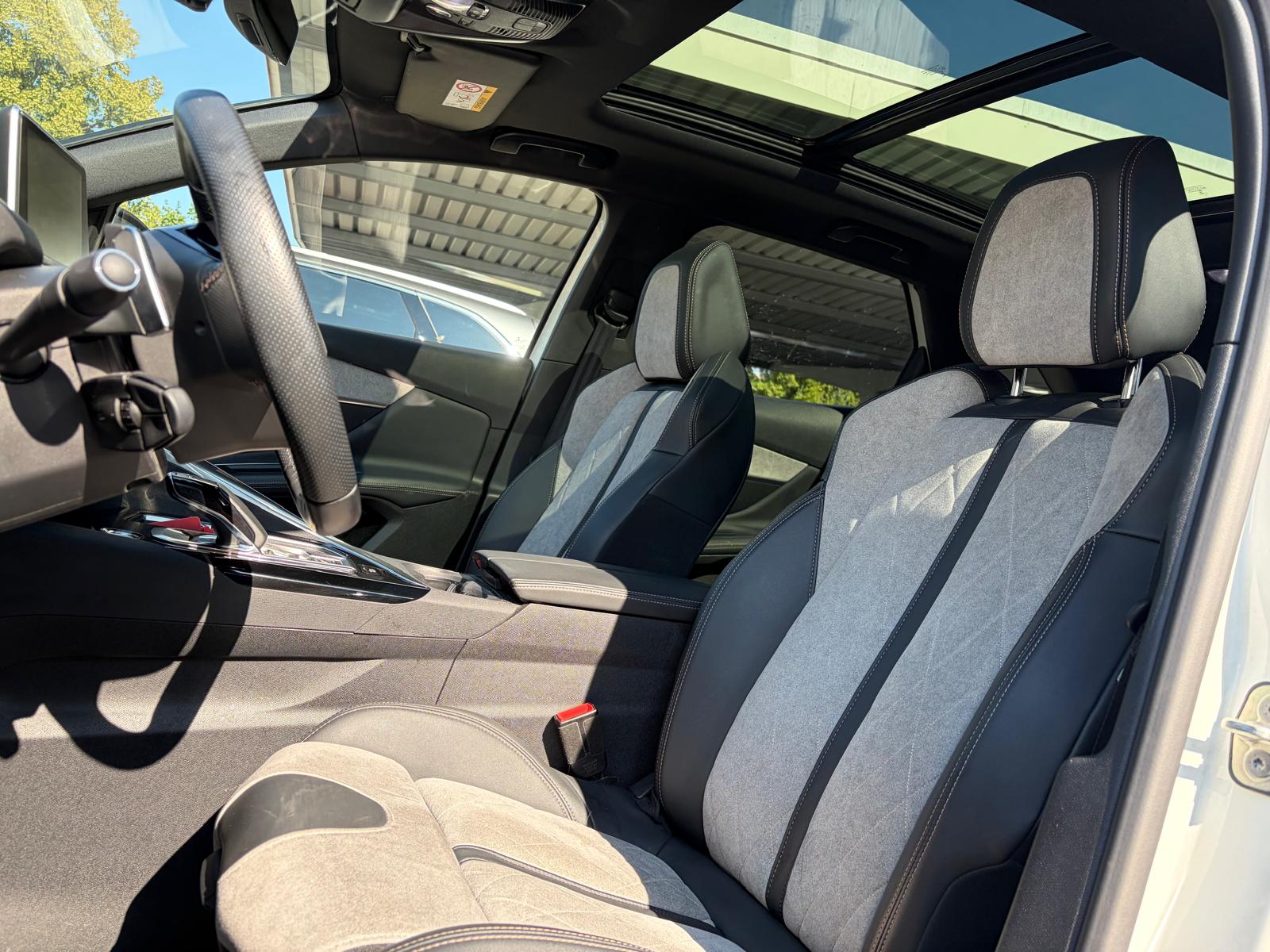 PEUGEOT 3008 1.6 Plug-in Hybrid4 GT-image-9