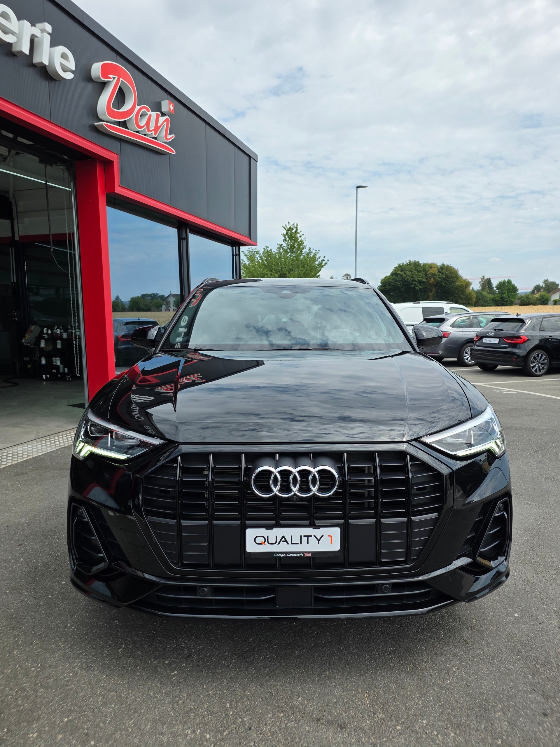 AUDI Q3 35 TFSI S line Attraction S-tronic-image-1