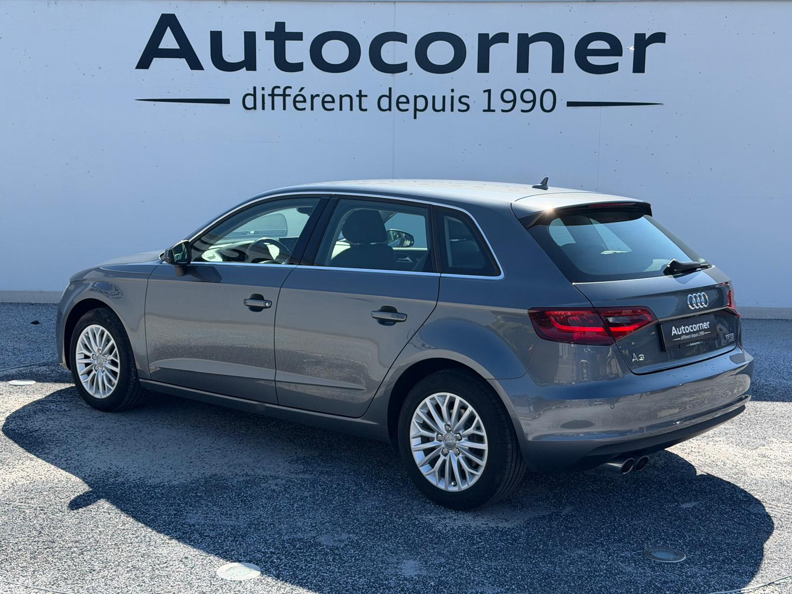 AUDI A3 Sportback 1.8 TFSI Ambiente quattro S-tronic-showroom-element-3