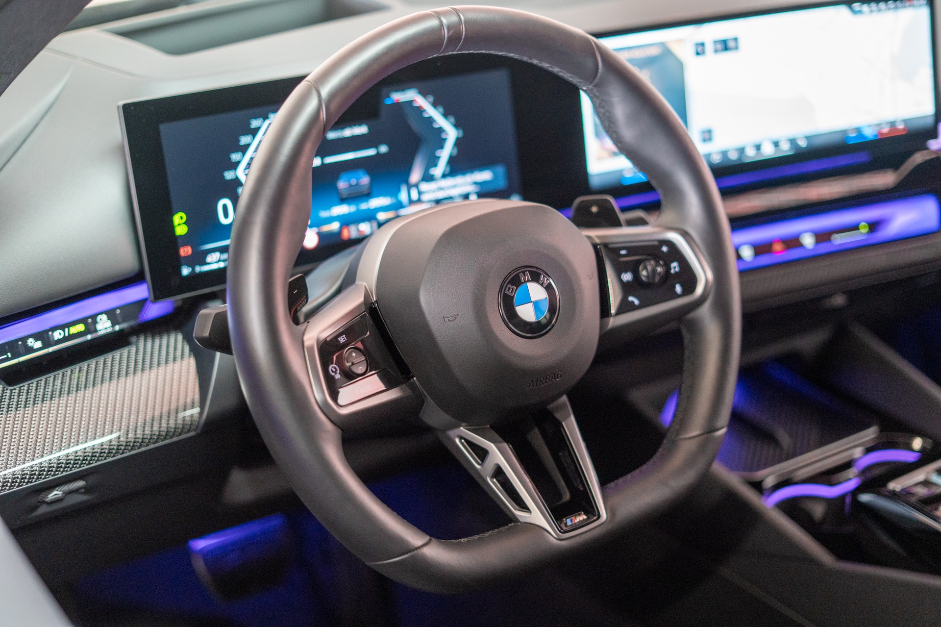 BMW 520i M Sport / HeadUp / 360°Kamer / Sitzbelüftung-image-10