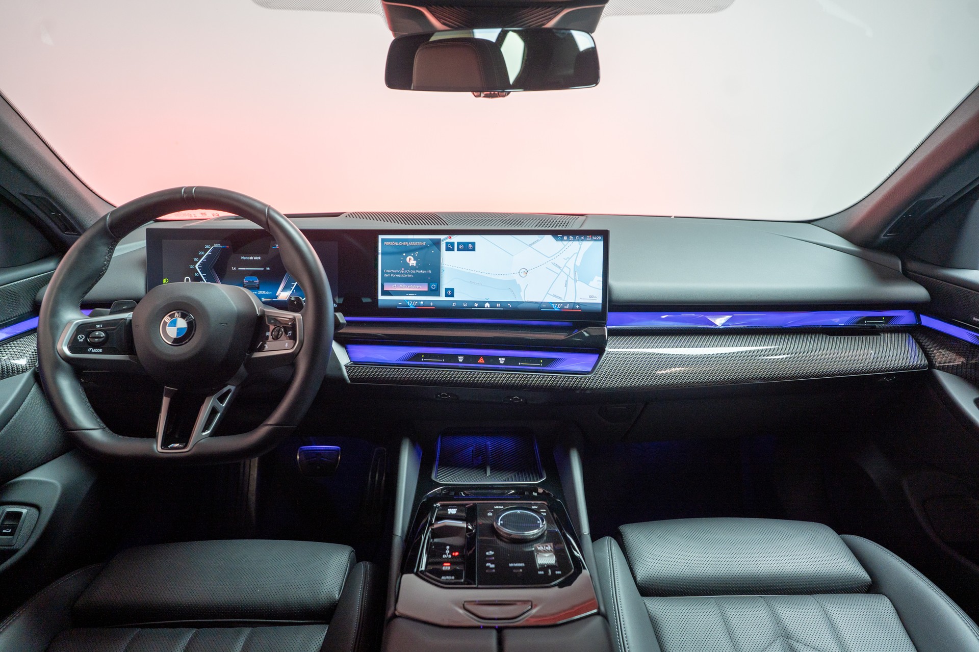 BMW 520i M Sport / HeadUp / 360°Kamer / Sitzbelüftung-image-16