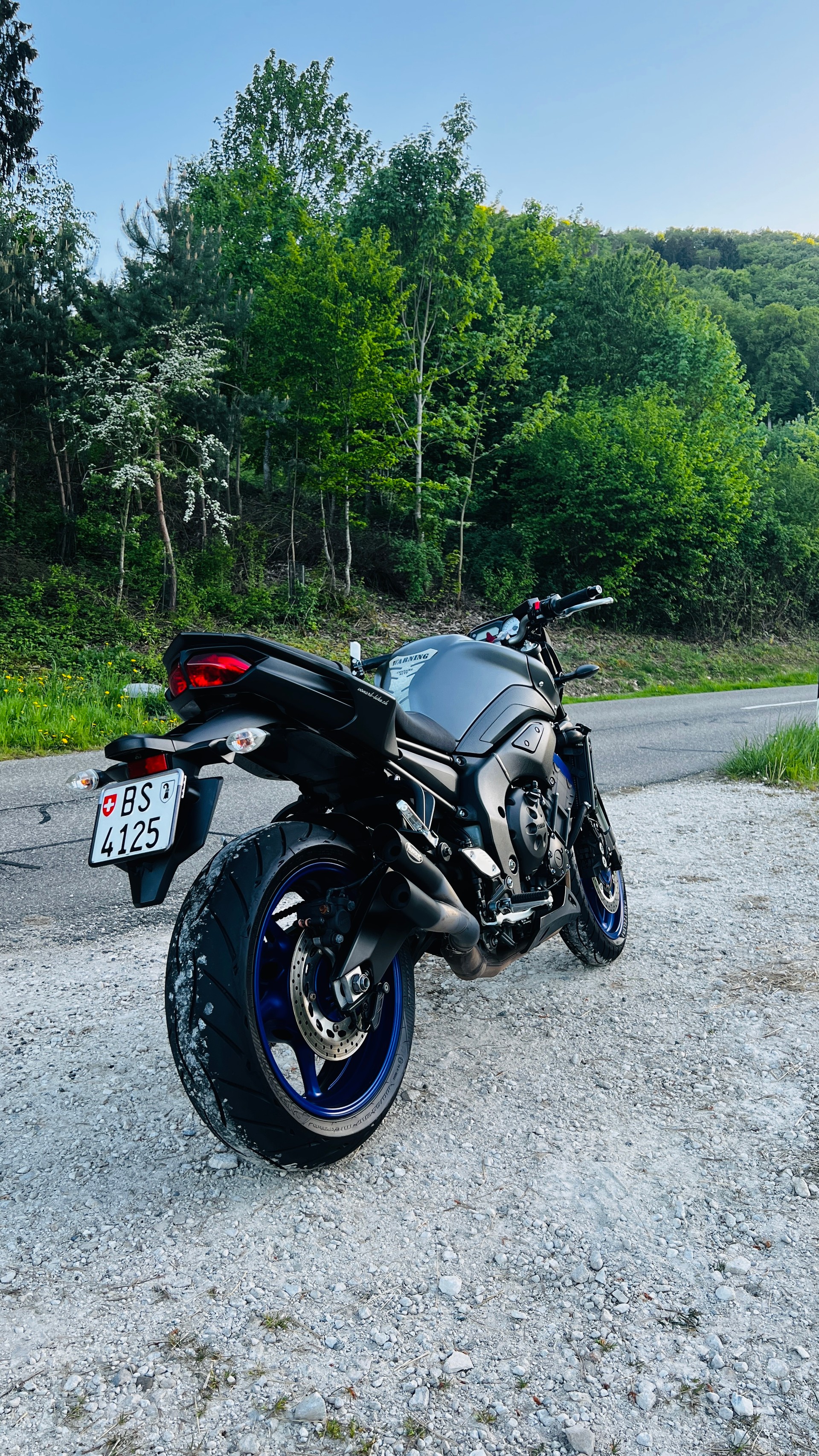 YAMAHA FZ8 N ABS Race Blu, 35 KW Drossel möglich-image-1