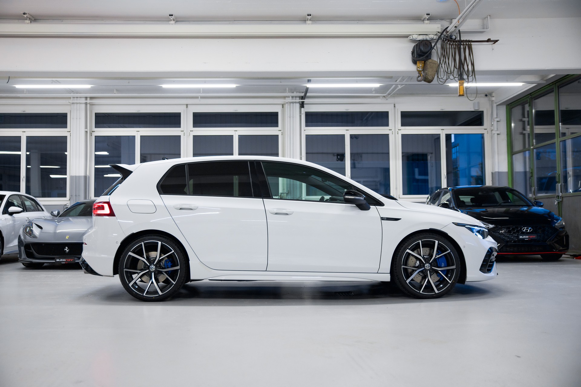 VW Golf 2.0 TSI R DSG 4Motion-showroom-element-3