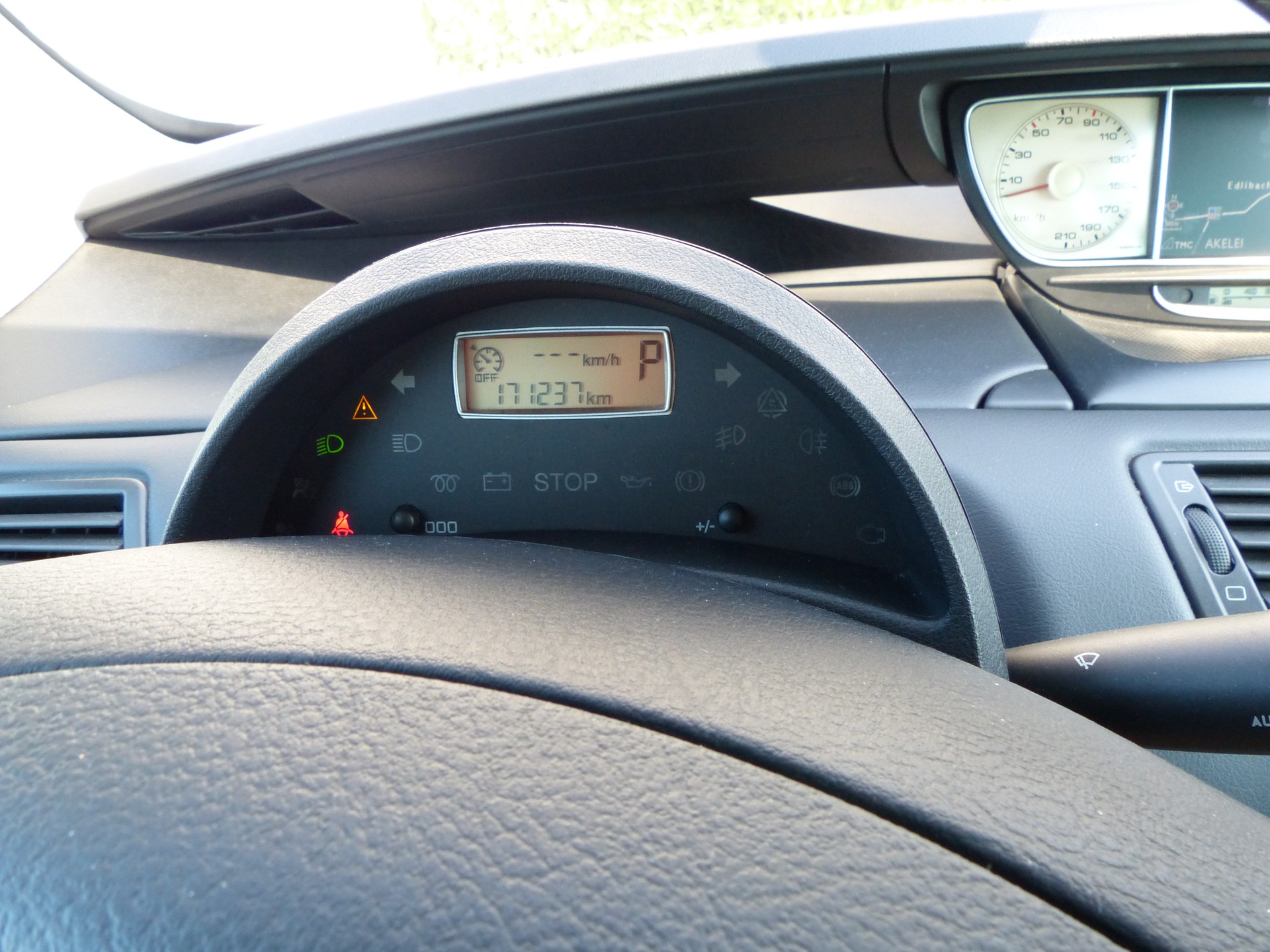 CITROEN C8 2.0 16V HDi Exclusive Automatic-image-15