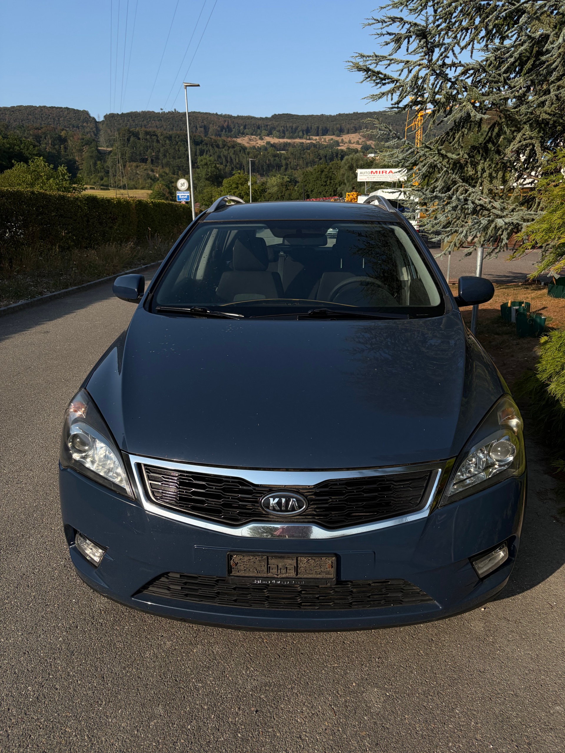 KIA Cee'd Sporty Wagon 1.4 16V Basic-image-1