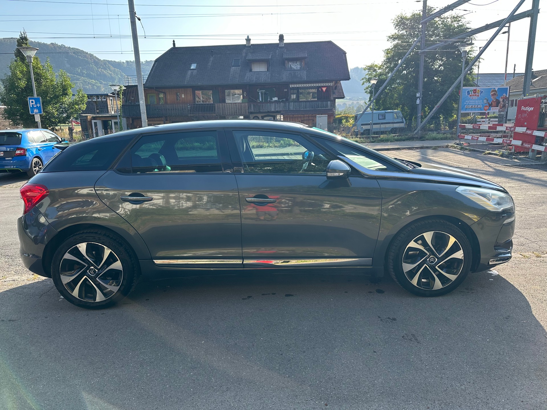 DS AUTOMOBILES DS5 2.0 e-HDi SO Chic Automatic-image-6