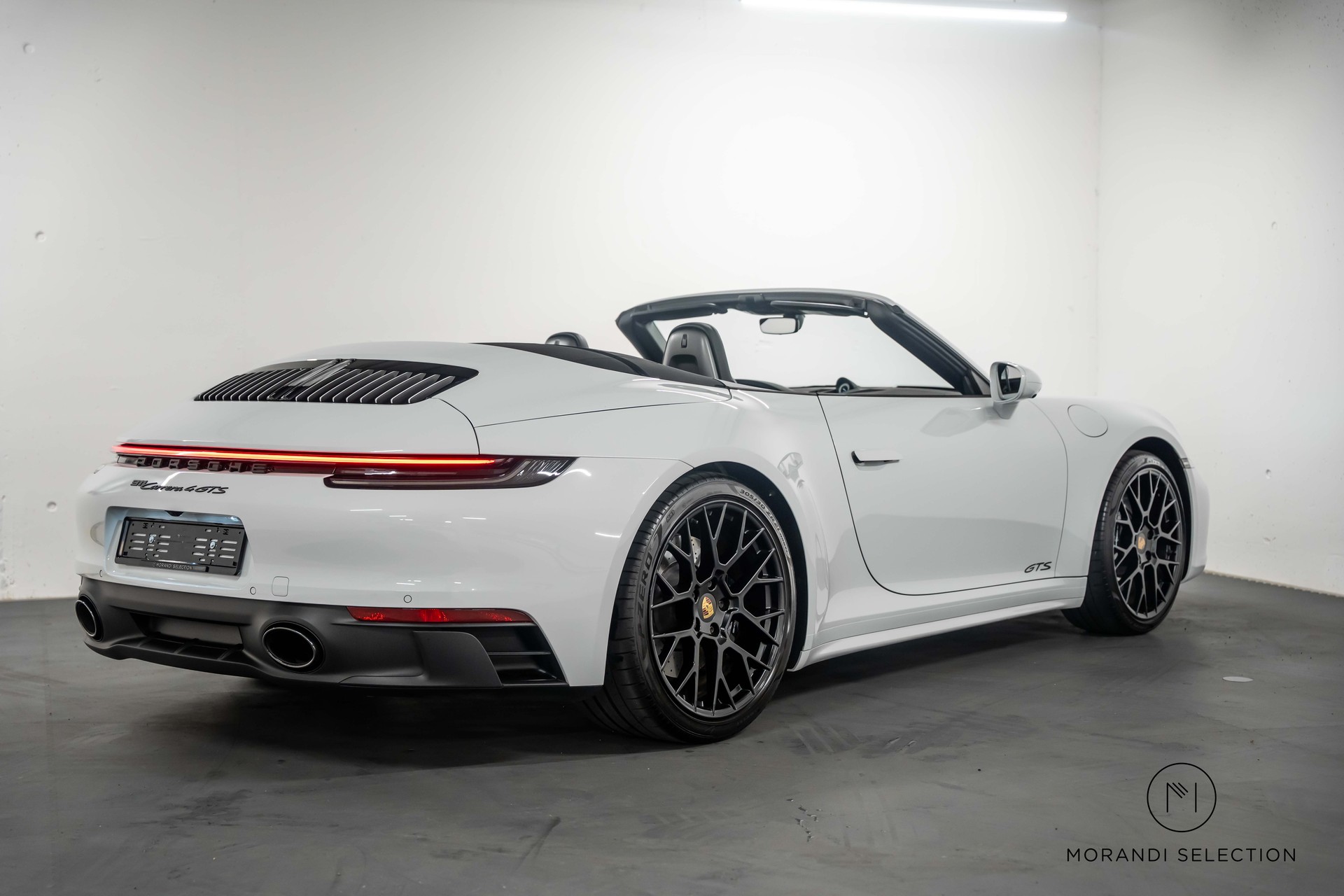 PORSCHE 911 Cabriolet 3.0 Carrera 4 GTS PDK-showroom-element-3