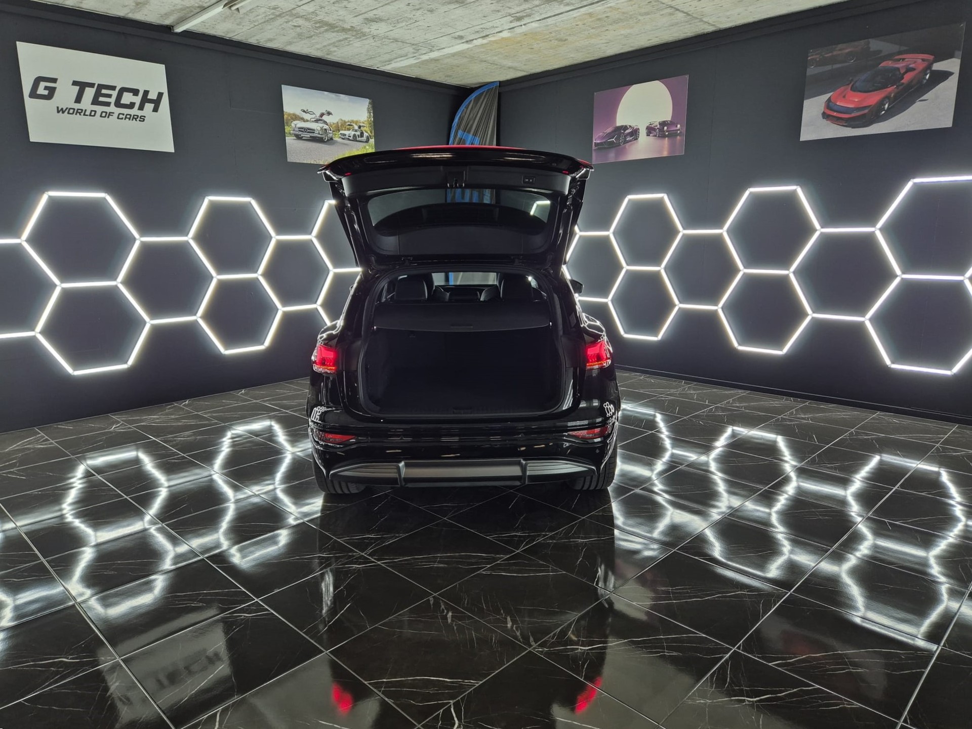 AUDI Q6 e-tron quattro S-LINE-image-15