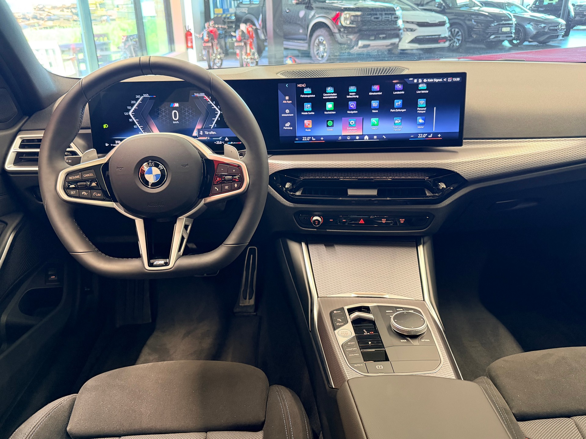 BMW 330i Touring xDrive Steptronic M Sport-image-19