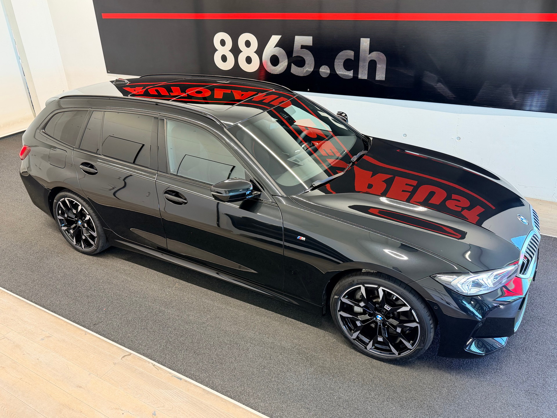 BMW 330i Touring xDrive Steptronic M Sport-image-4