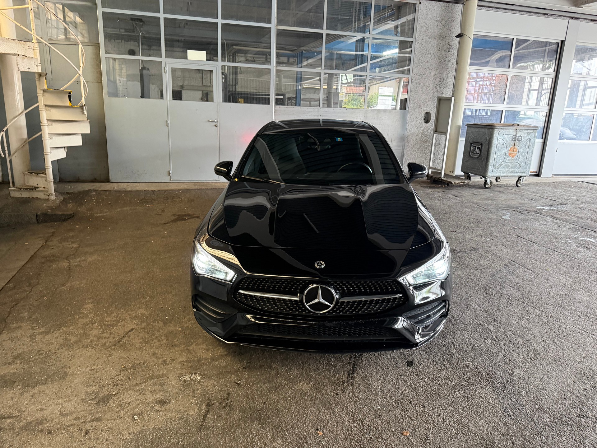 MERCEDES-BENZ CLA 200 AMG Line 7G-DCT-image-9