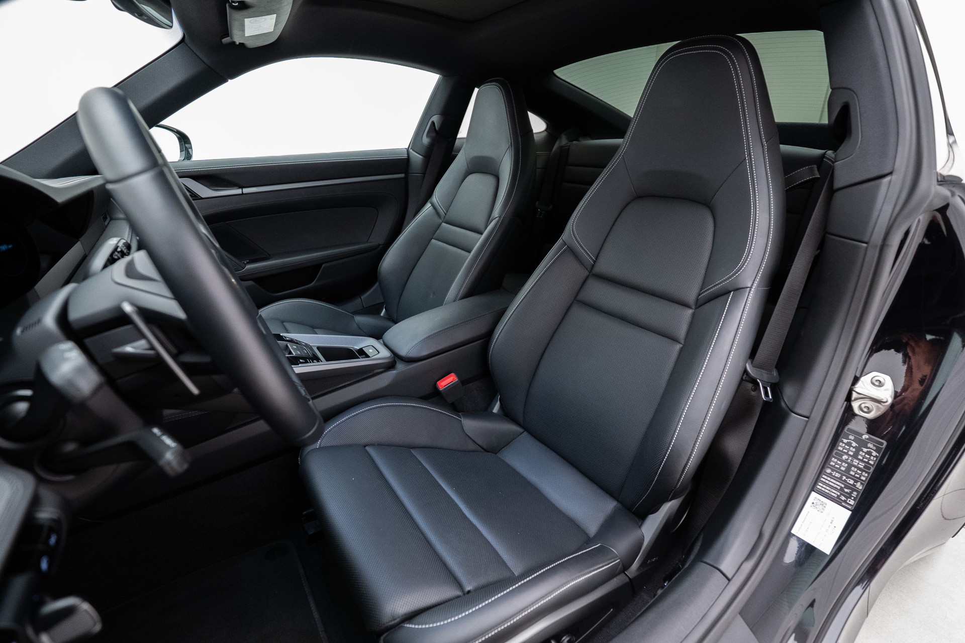 PORSCHE 911 Carrera S-image-7