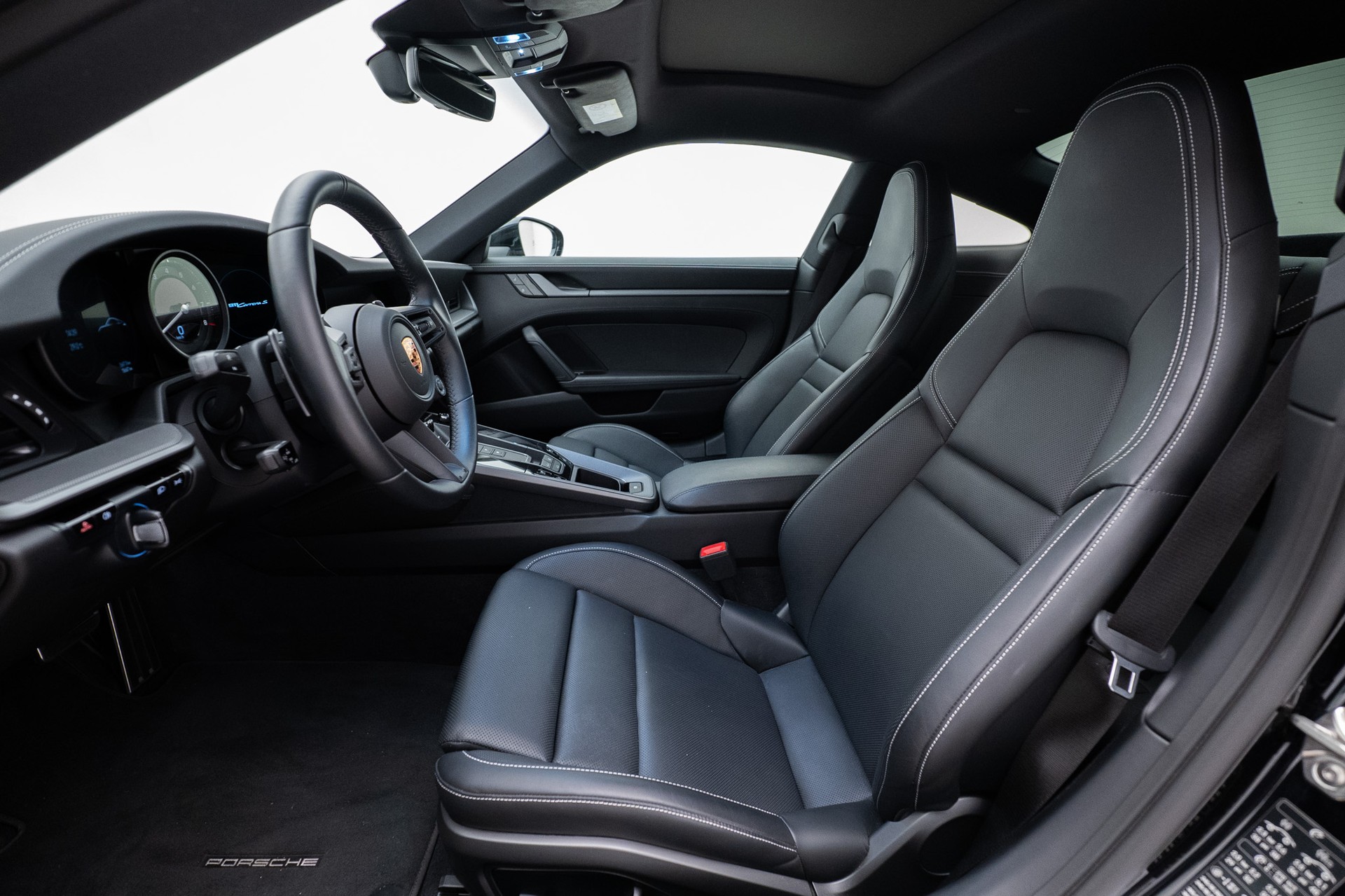 PORSCHE 911 Carrera S-image-6