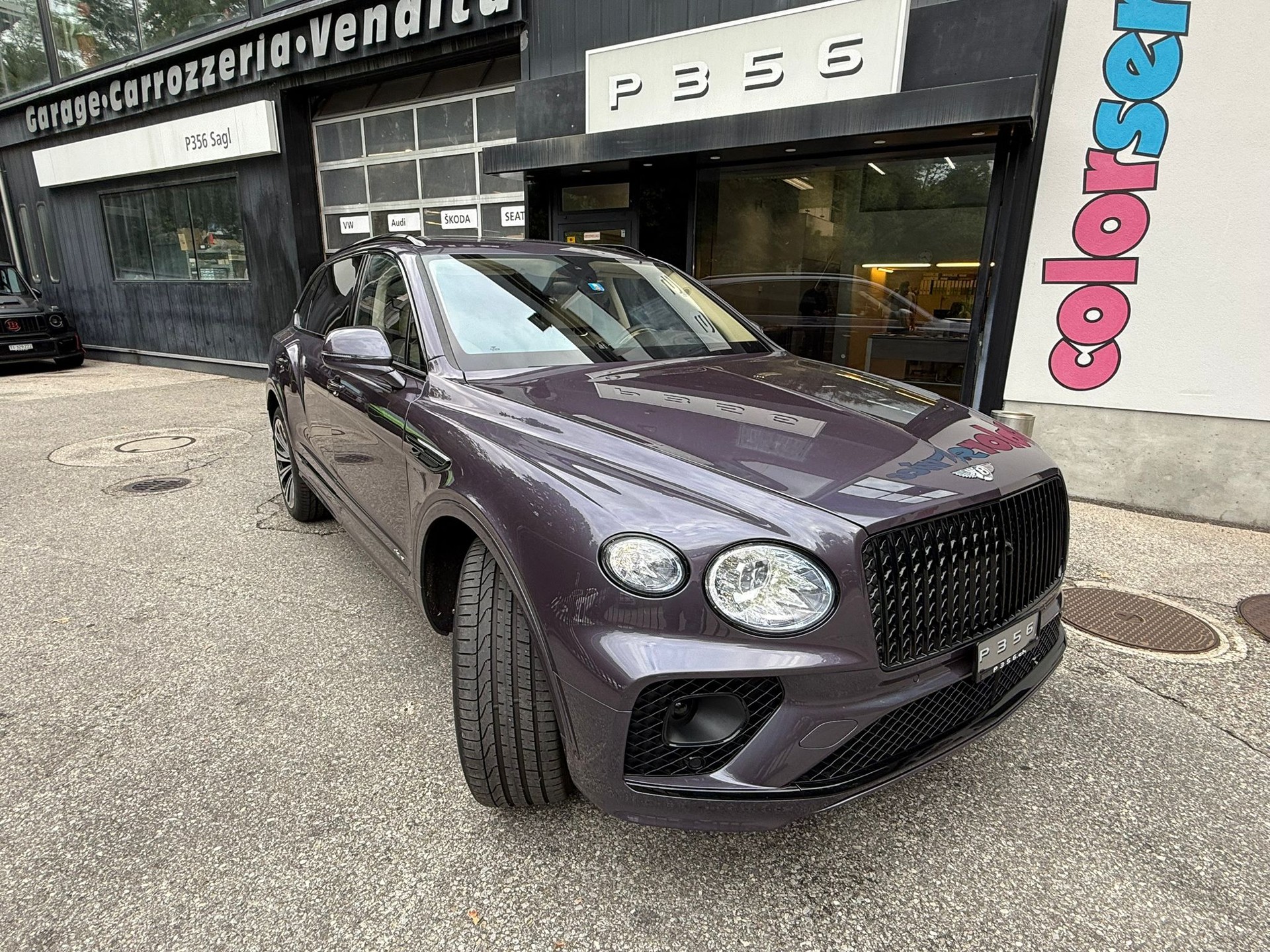 BENTLEY Bentayga EWB V8-image-2